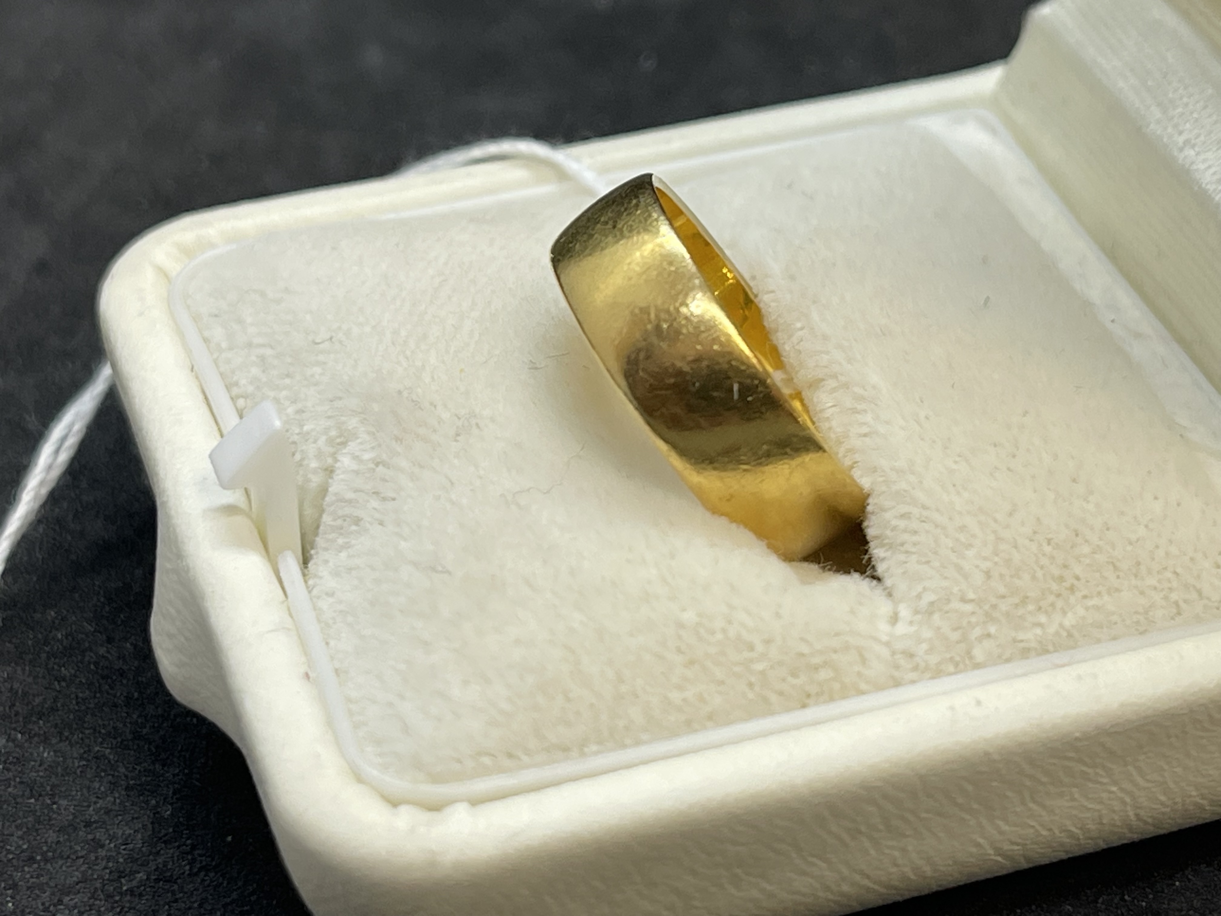 Hallmarked Jewellery: 22ct plain 6mm band, ring size K. Weight 4.7g. - Image 3 of 3