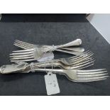 Hallmarked Silver: Flatware Old English pattern dinner forks. Weight 8.8oz. Fiddle pattern. Five