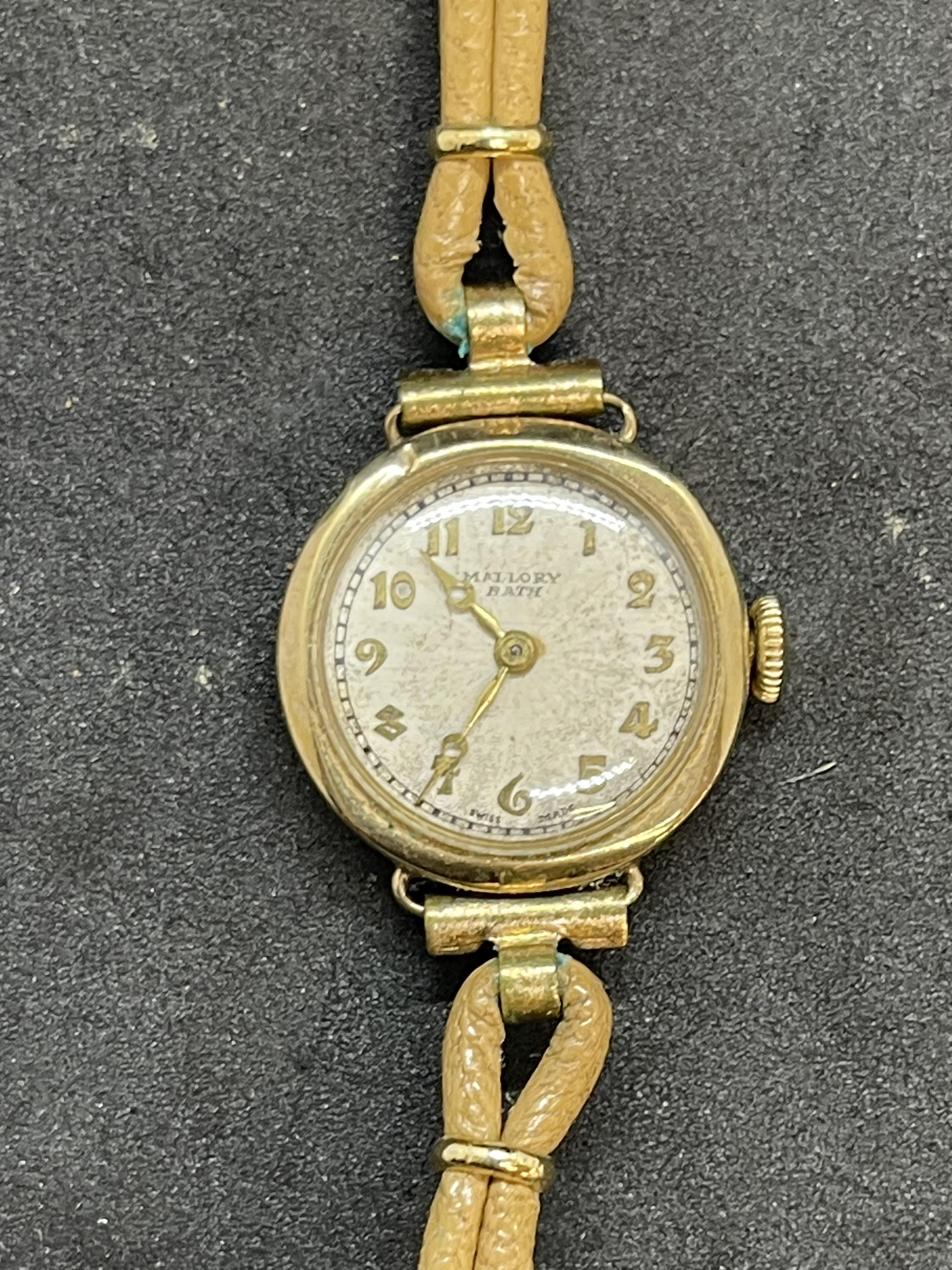 Watches: Hallmarked ladies 9ct gold Mallory of Bath wristwatch, ivory coloured dial with Arabic - Image 2 of 3