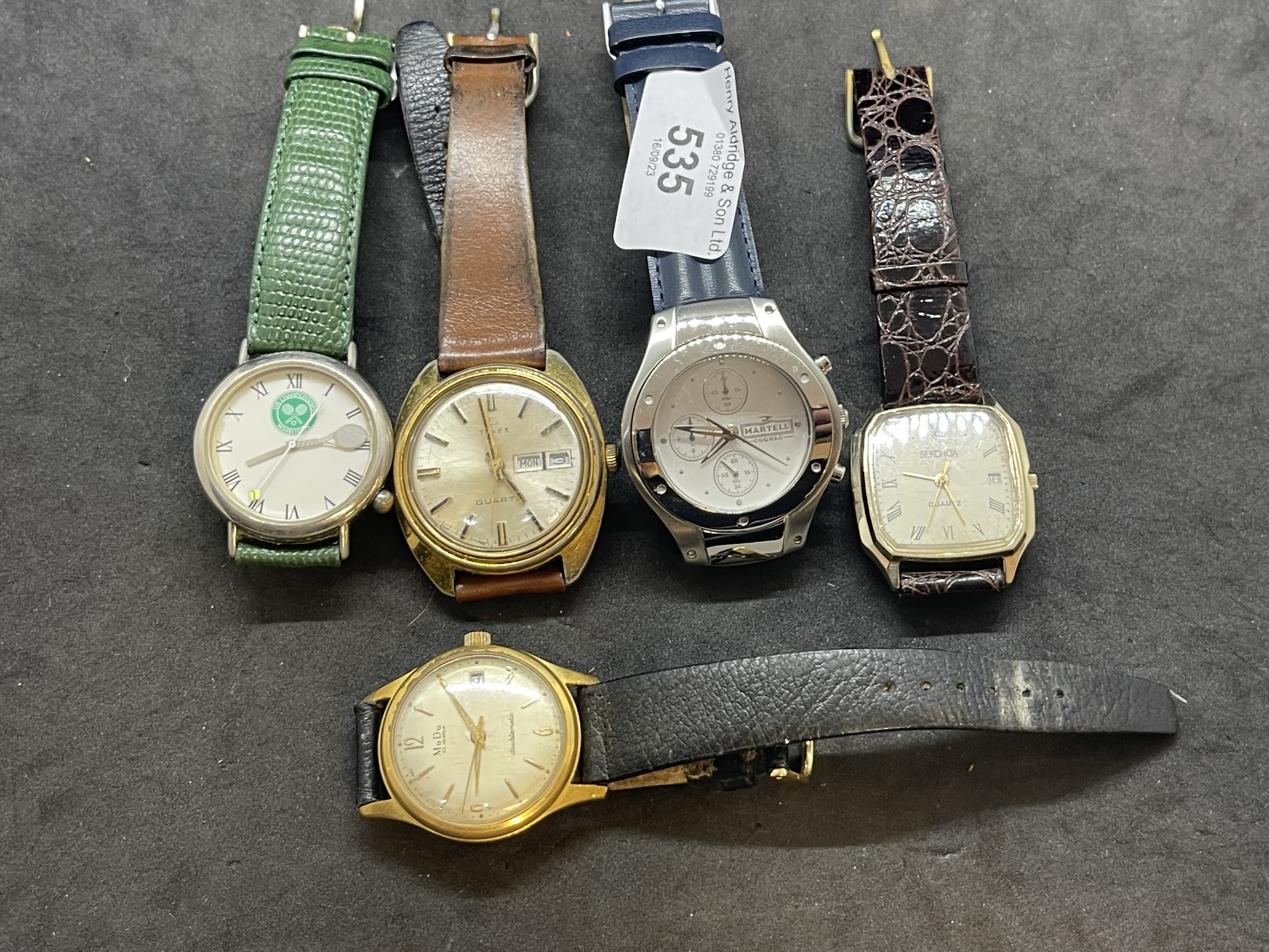 Watches: Gentlemen's vintage watches. (5)