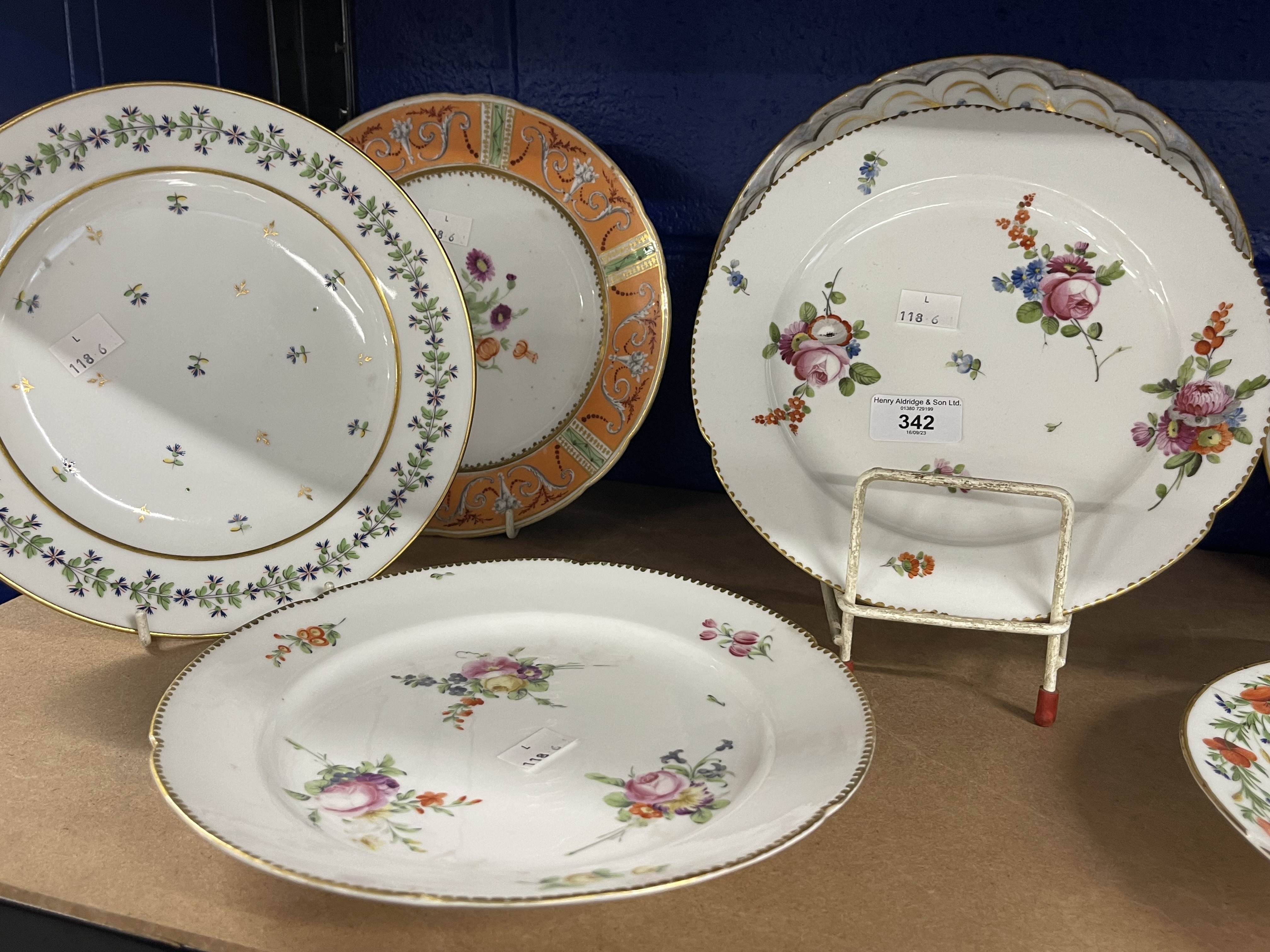Late 18th/19th cent. Paris porcelain plates, including Dihl et Duerhard, Bordeaux, rue de Petit - Image 3 of 3