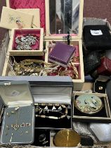 Costume Jewellery: Collection of brooches, necklets, earrings, cufflinks, etc.