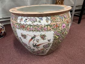 19th cent. Chinese famille rose koi carp bowl of large proportions, finely decorated panels of