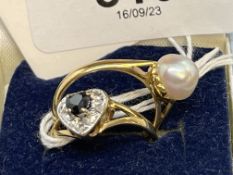 Hallmarked Jewellery: 9ct gold ring set with a heart shape sapphire, estimated weight 0.25ct and a