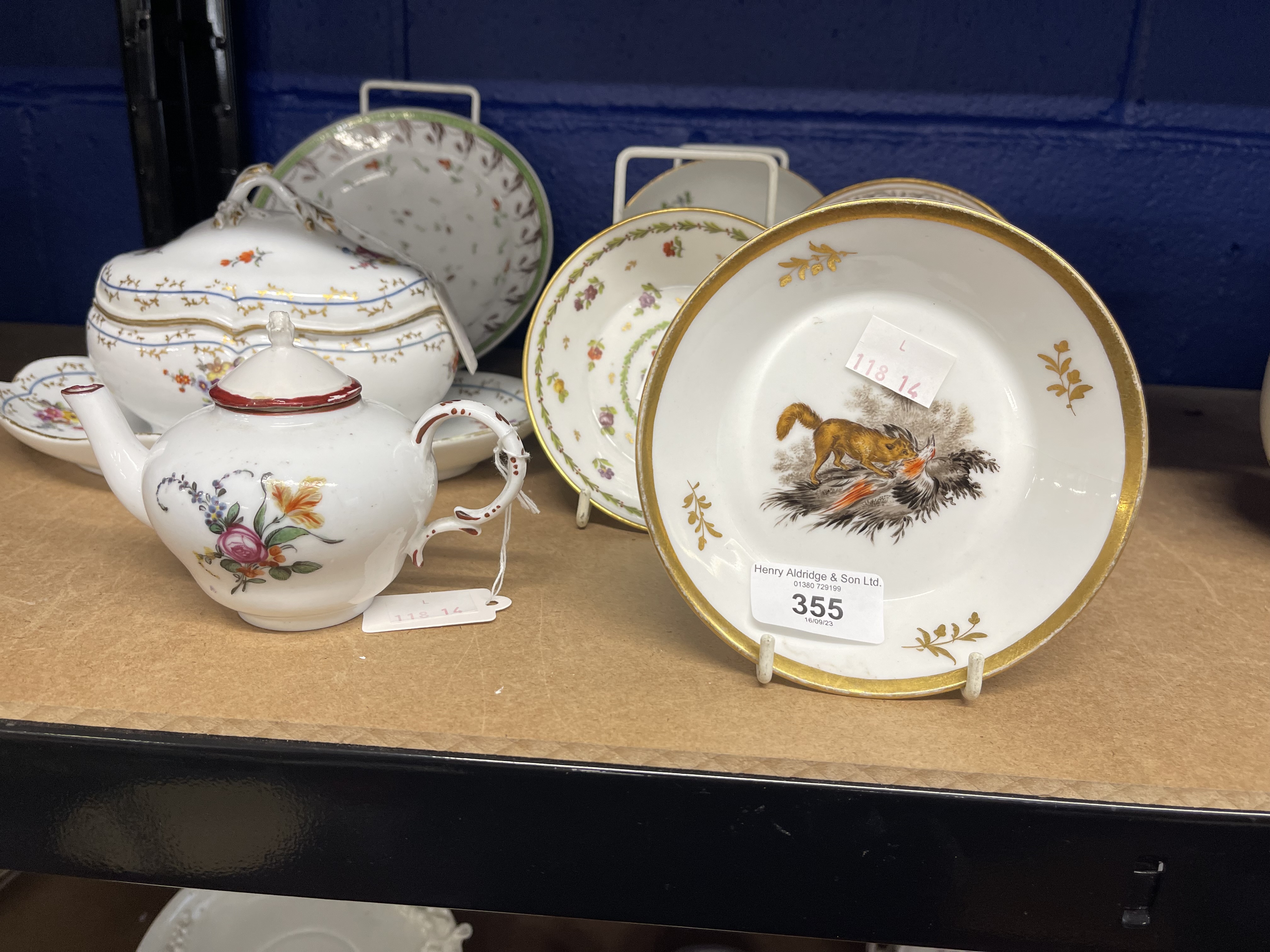 Late 18th/early 19th cent. group of Paris porcelains, including a La Courtille sauce tureen and - Image 4 of 4