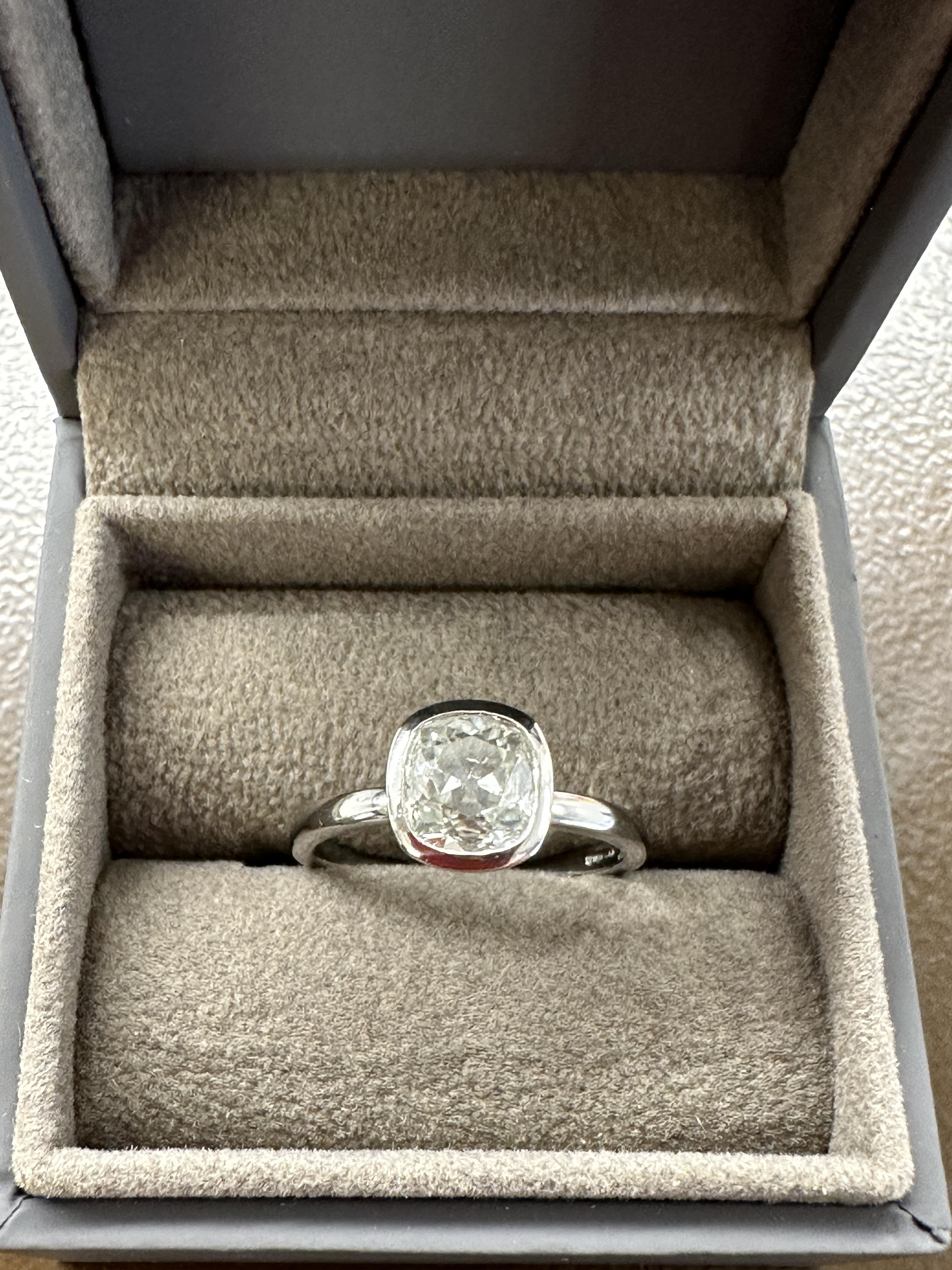 Hallmarked Jewellery: Platinum ring rub over set with a single cushion shape diamond, estimated - Image 2 of 5
