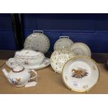 Late 18th/early 19th cent. group of Paris porcelains, including a La Courtille sauce tureen and