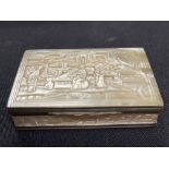 19th cent. Chinese mother of pearl and silver mounted snuff box of rectangular form, engraved with