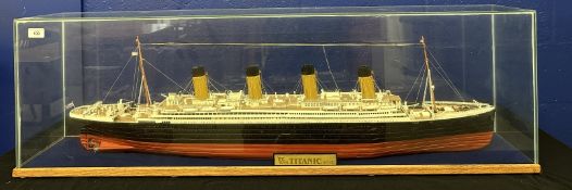 R.M.S. TITANIC: Cased model of of the ill fated liner with bespoke packing case. Case size 48ins.
