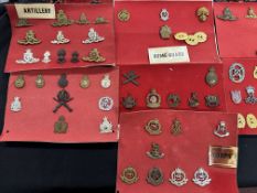Militaria: Early examples WWI-II and later, regiments include Royal Artillery x 17,