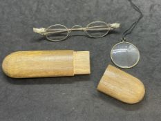 Jewellery: Yellow metal spectacles in a wooden case. Plus a yellow metal monocle