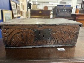 18th cent. Oak bible box with carved decoration. 18ins. x 12ins. x 5½ins.