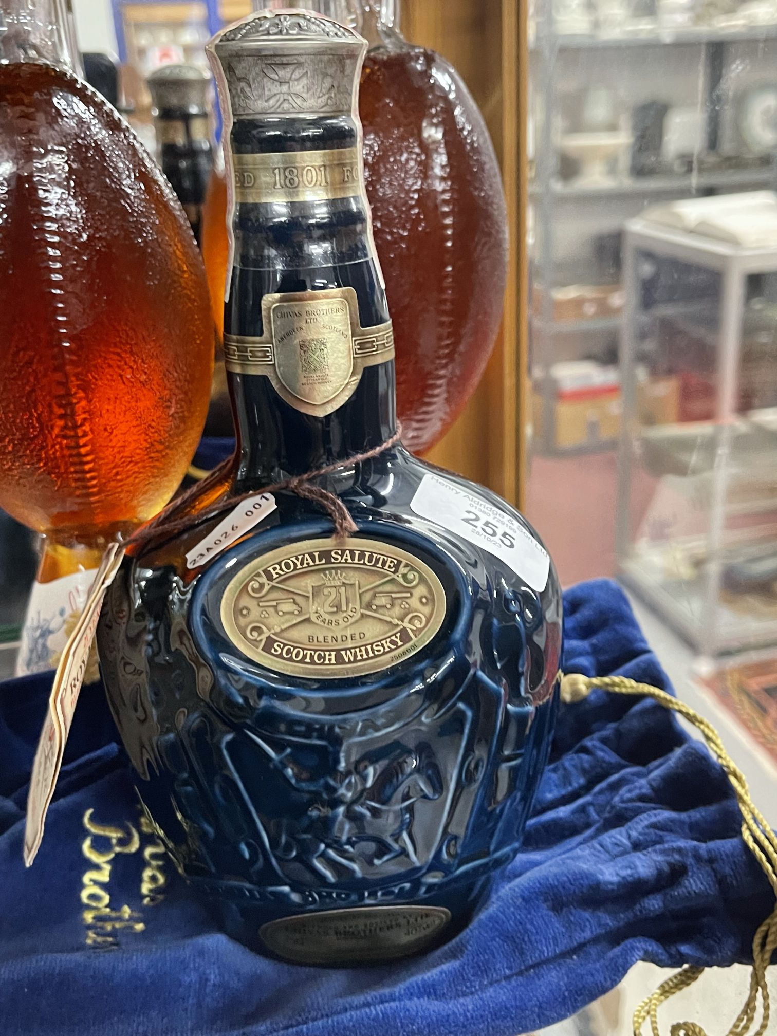 Wines/Spirits: Bath Rugby collectable alcohol, Chivas Royal Salute 21 year old Scotch Whisky - Image 2 of 5