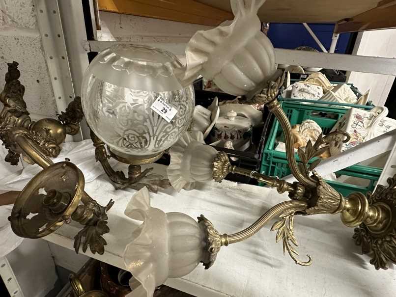 Lighting: - Image 5 of 8