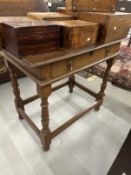 19th cent. Oak lowboy with pear drop handles.