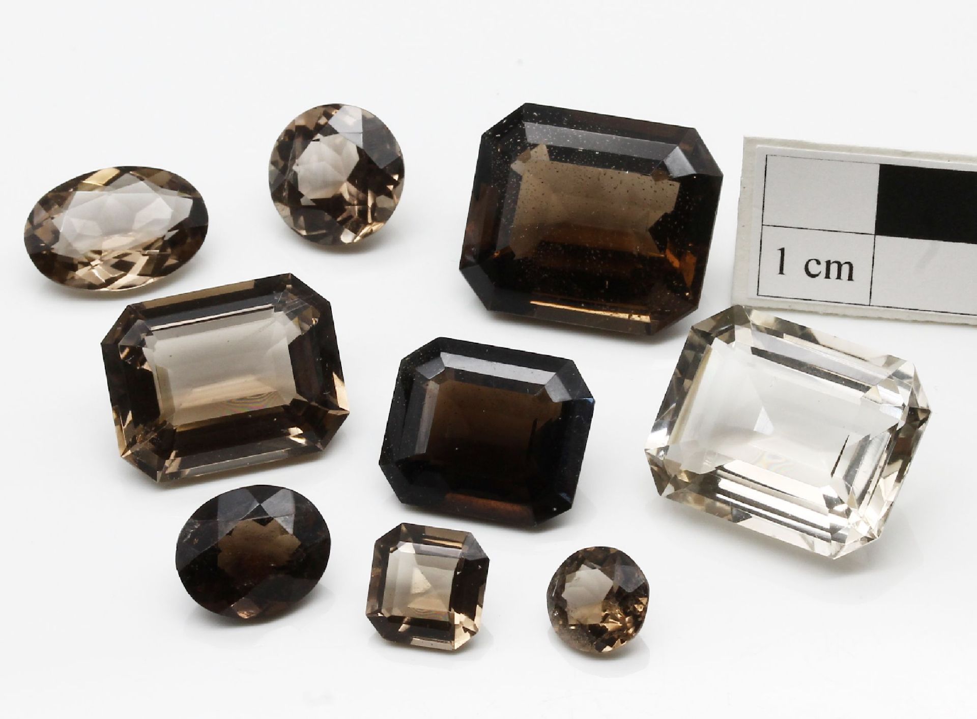 Lot lose Rauchquarze zus. ca. 737,00 ct, versch. Größen,