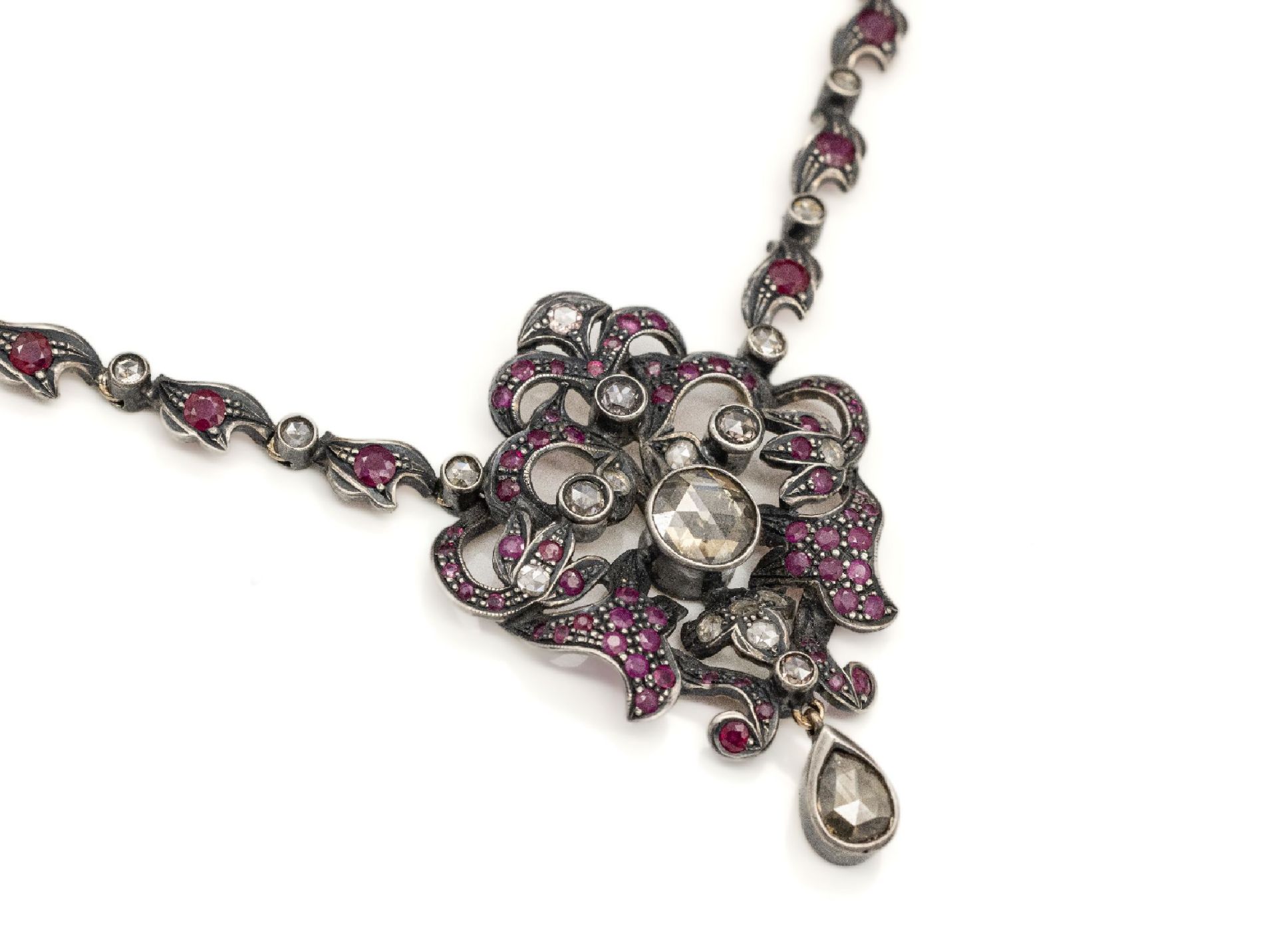 Collier mit Rubinen und Diamanten, um 1800,  GG/Silber,