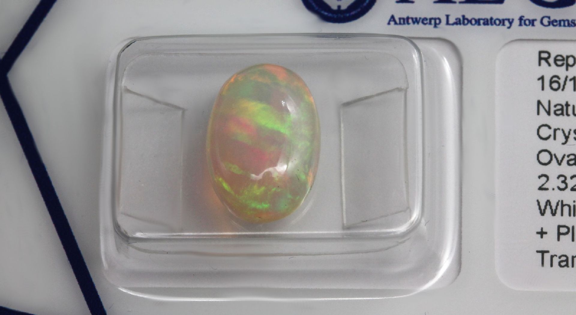 Loser Opal, 2.32 ct, ovaler Cabochon, schönes Farbspiel, - Image 2 of 2