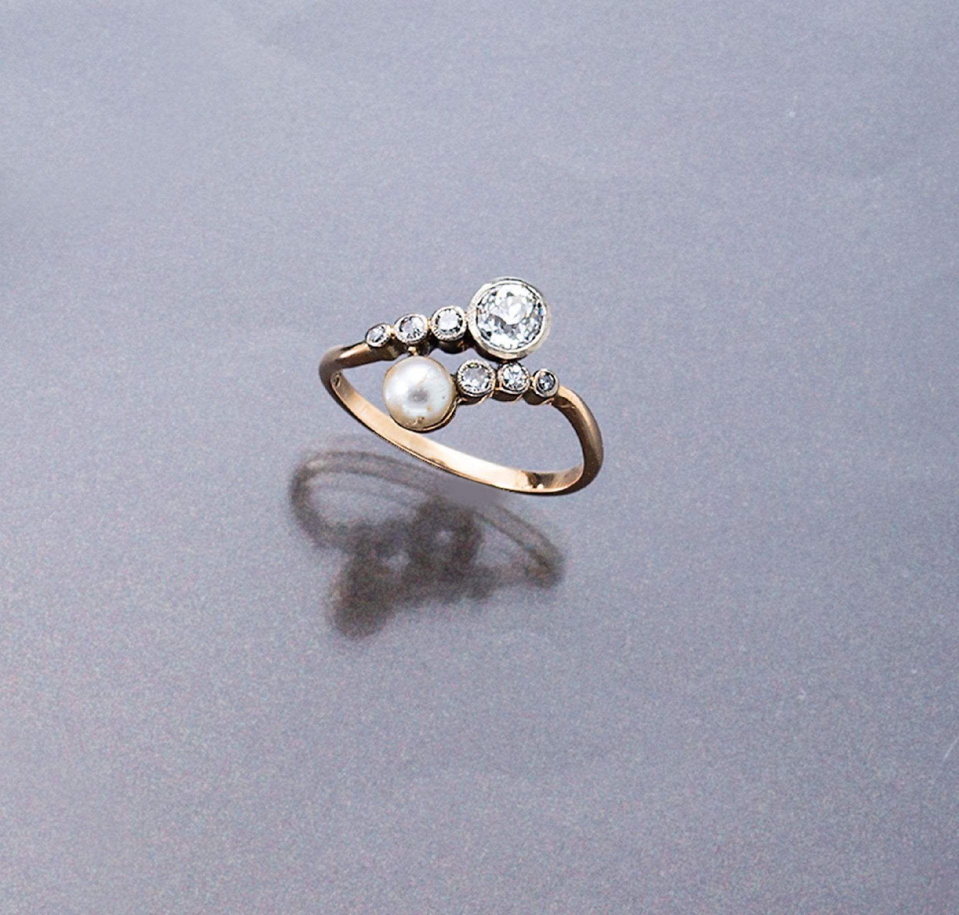 Jugendstil-Diamant-Ring,   RG 585/000 und Platin,