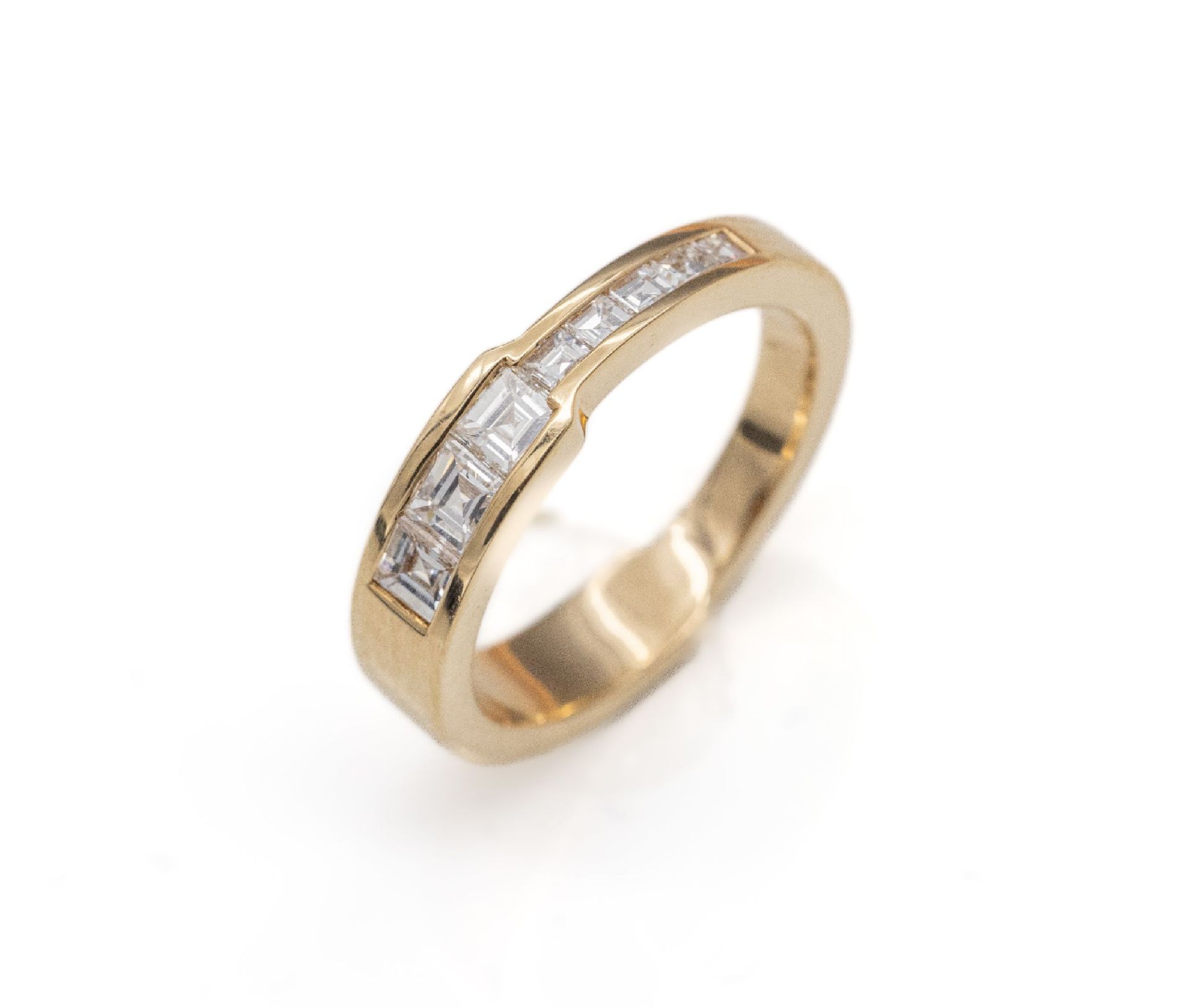 18 kt Gold Diamant-Ring,   GG 750/000, 8 Diamantcarrees