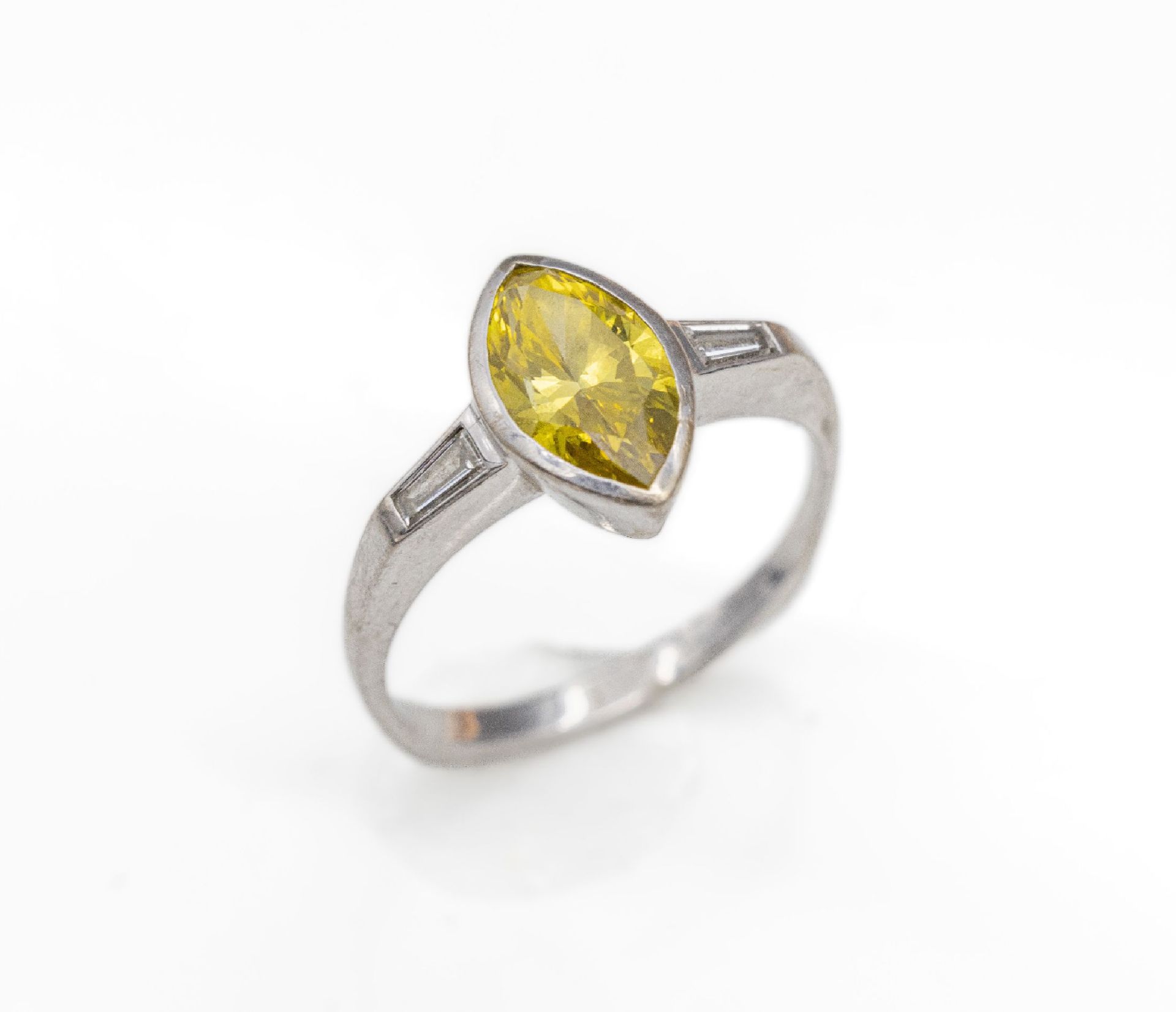 Platin-Diamant-Ring,   Platin gepr., mittig