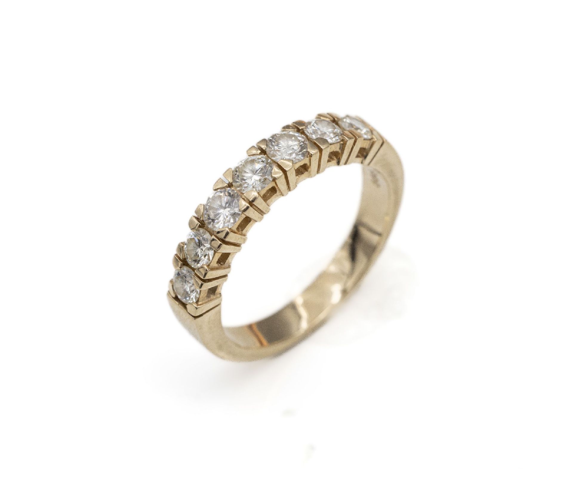 14 kt Gold Brillant-Ring, GG 585/000, 7 Brillanten zus.