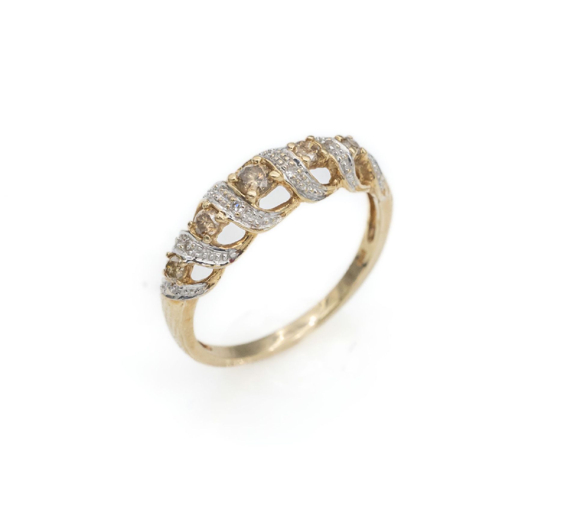 9 kt Gold Diamant-Ring,   GG/WG 375/000, 5 champagnerfarb.