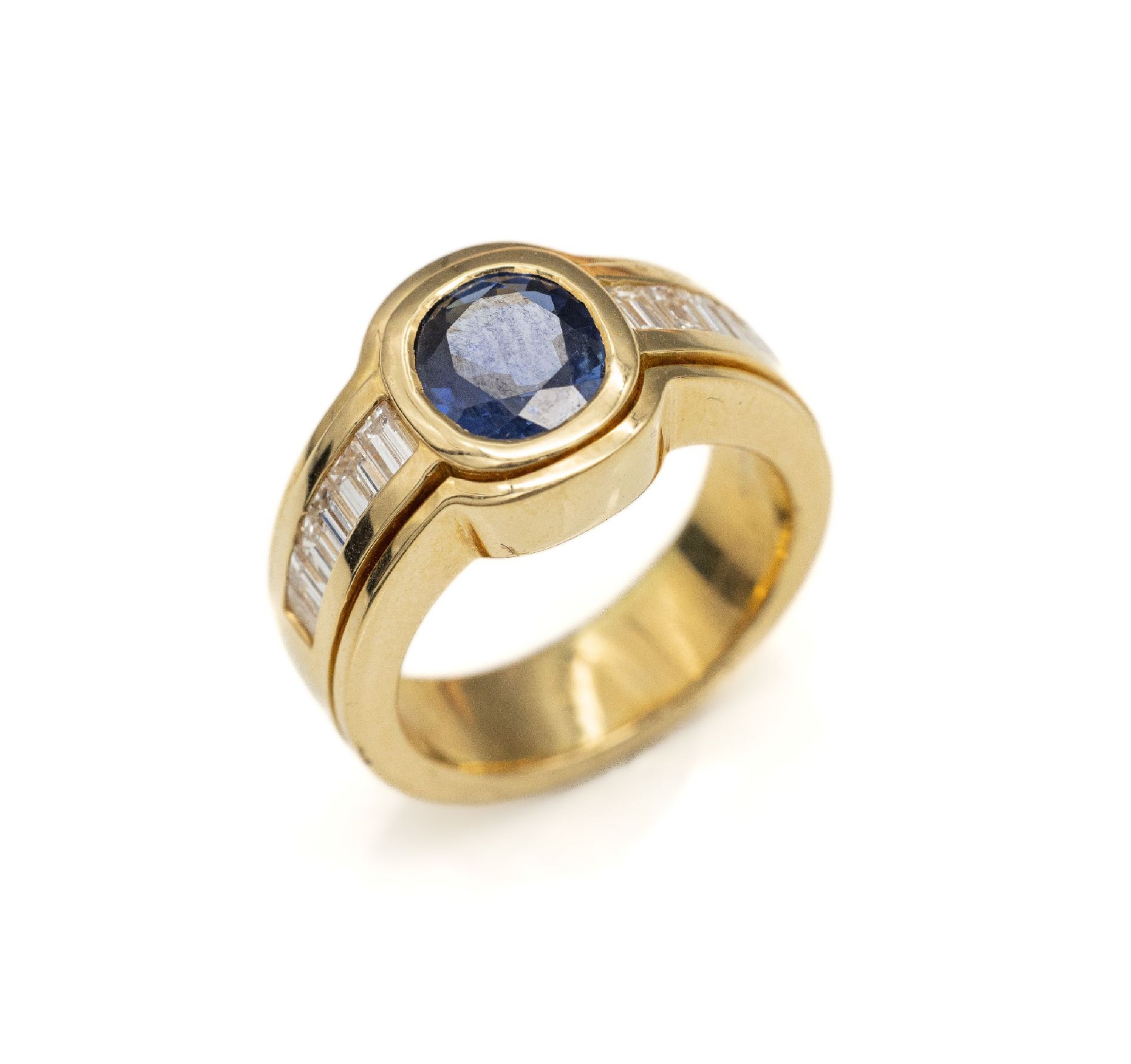 18 kt Gold Saphir-Diamant-Ring,   GG 750/000,ovalfacett.