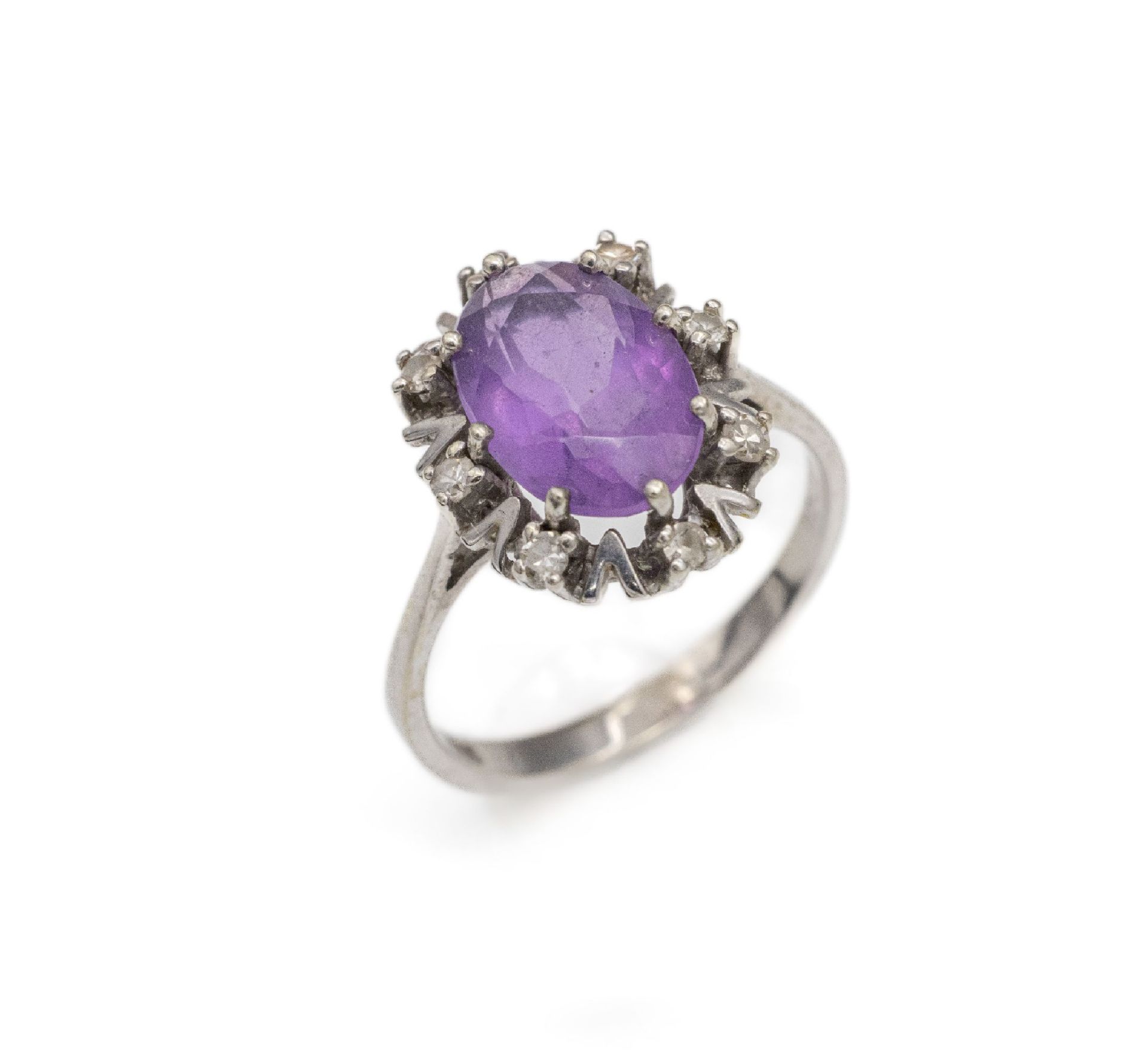 14 kt Gold Amethyst-Ring,   WG 585/000, mittig ein