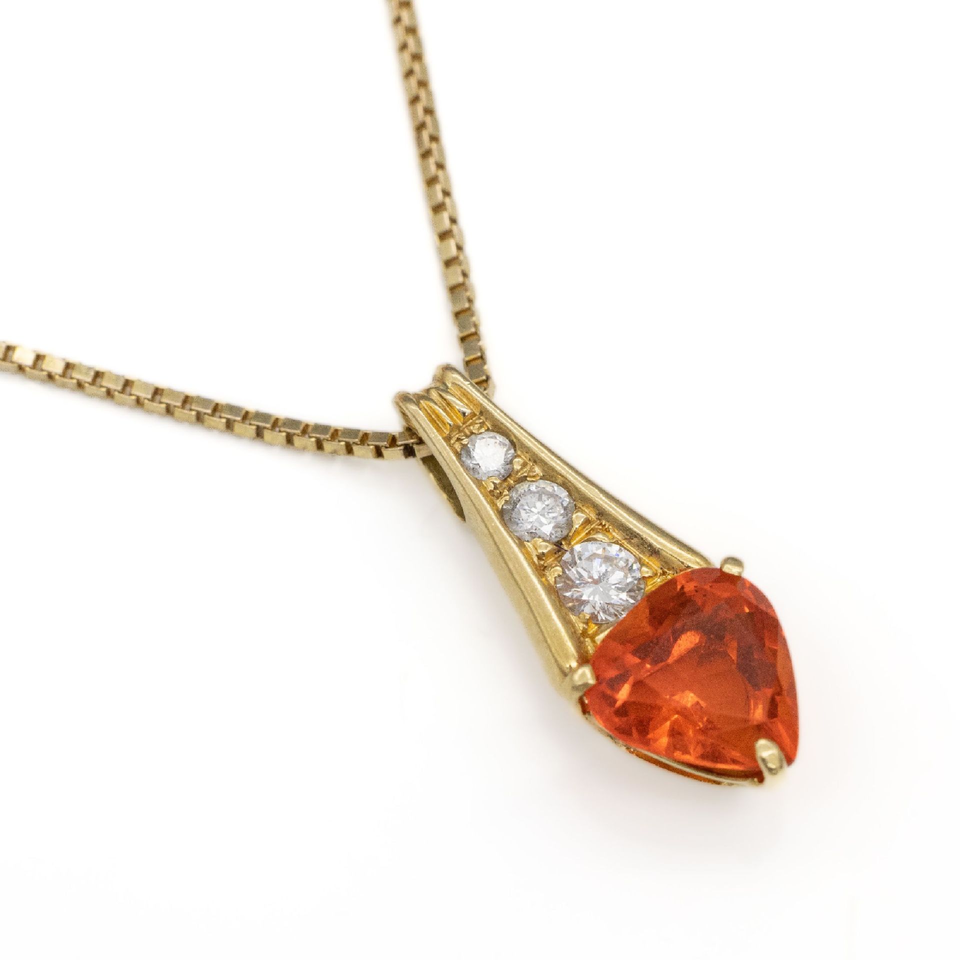 18 kt Gold Feueropal-Diamant-Anhänger, GG 750/000,