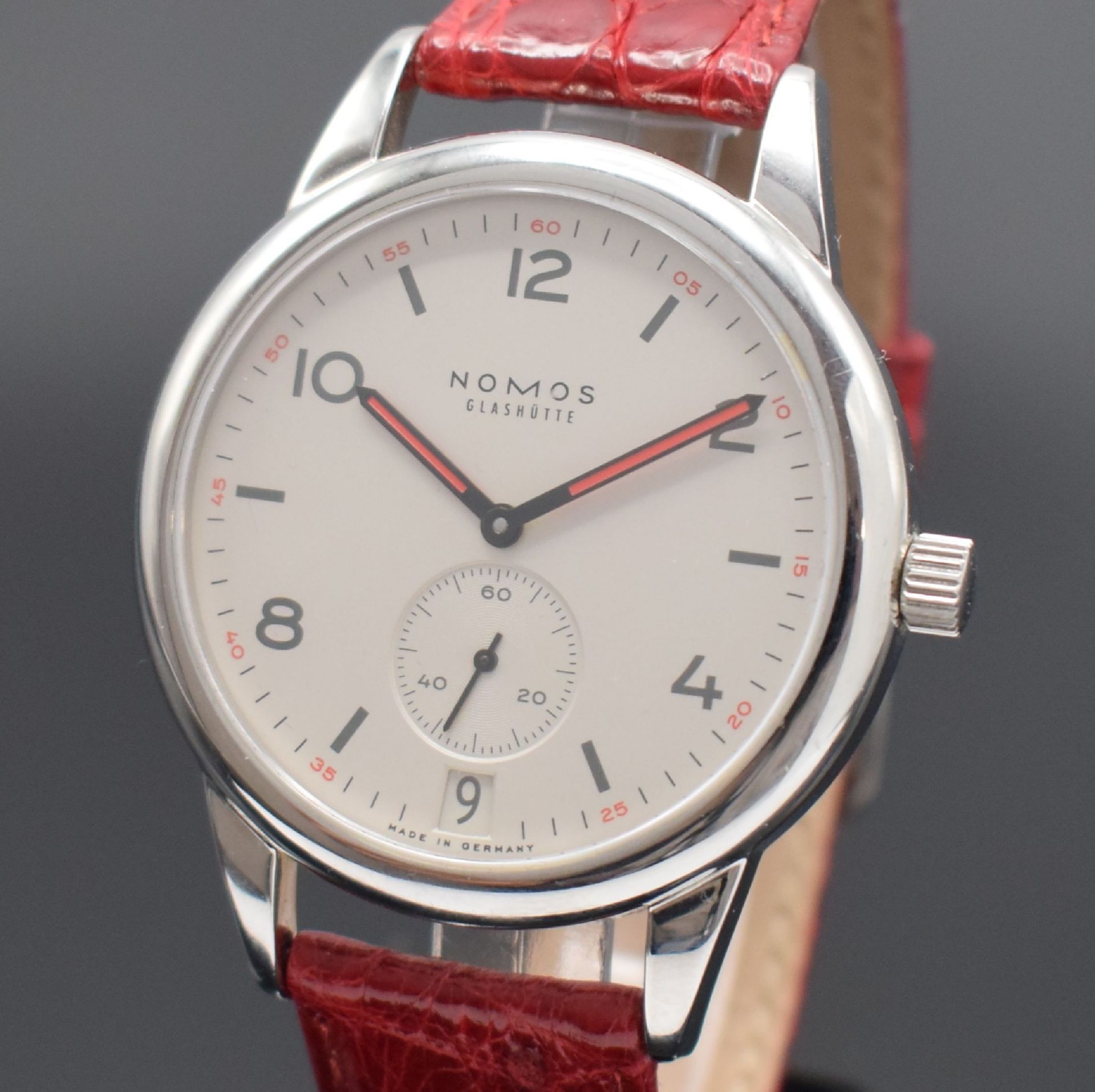 NOMOS GLASHÜTTE Herrenarmbanduhr Modell CLUB,  Automatik, - Bild 2 aus 8