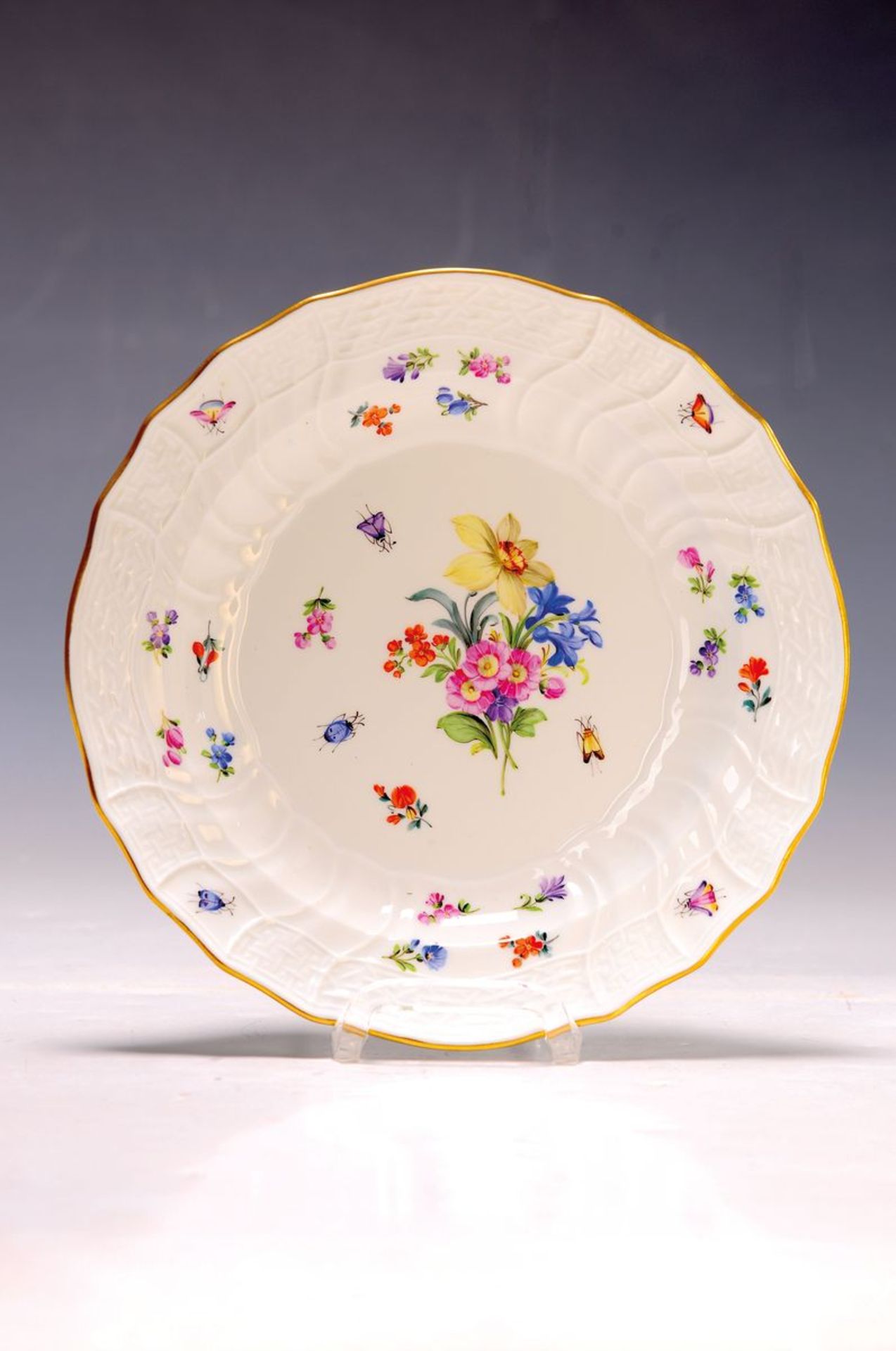 Teller, Meissen, um 1880,  Porzellan, Form Ozier, bunt