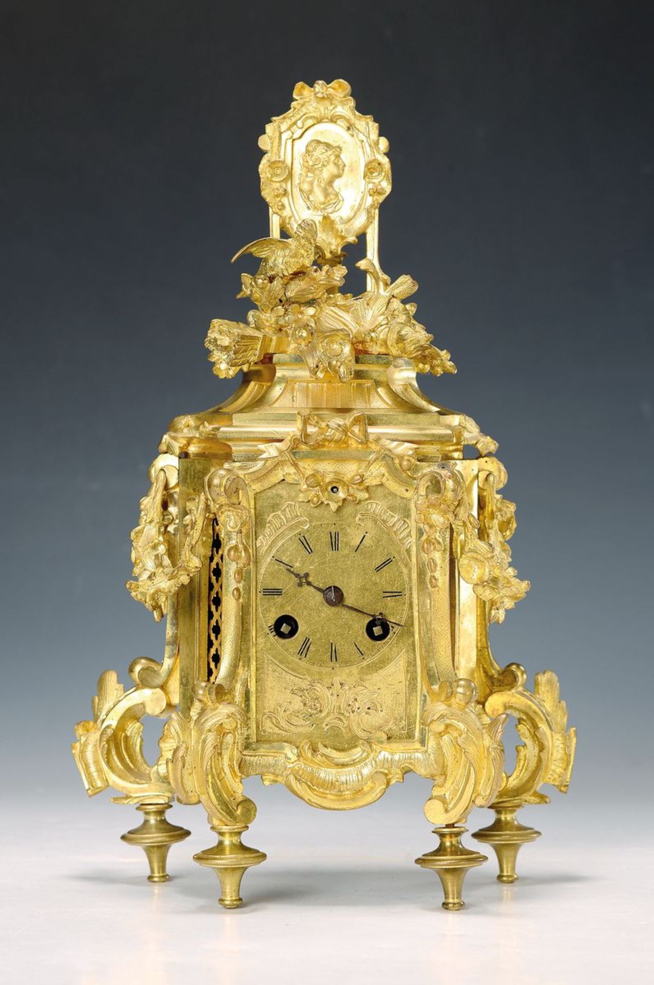 Pendule, Frankreich, um 1870/80, Gehäuse in angedeuteter