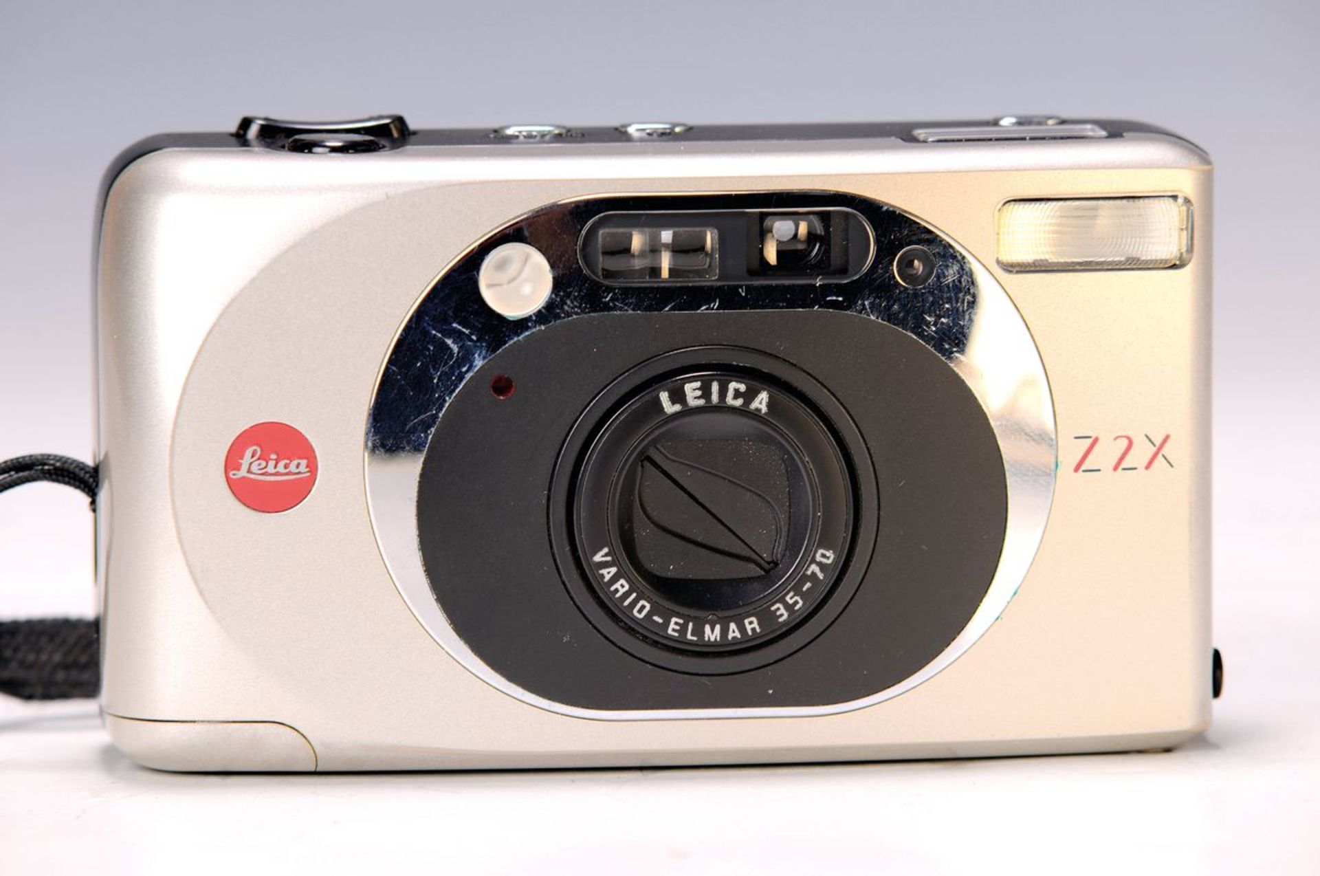 Kompaktkamera Leica Z2X, verbautes Objektiv Vario-Elmar