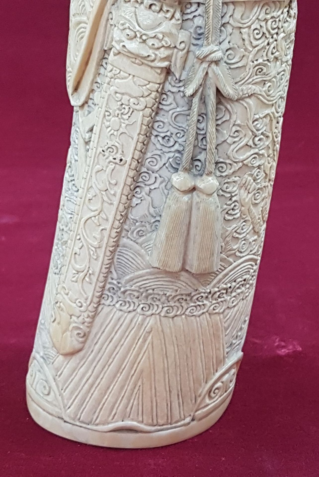 Paar große Elfenbeinfiguren, China, um 1900/10, - Bild 14 aus 15