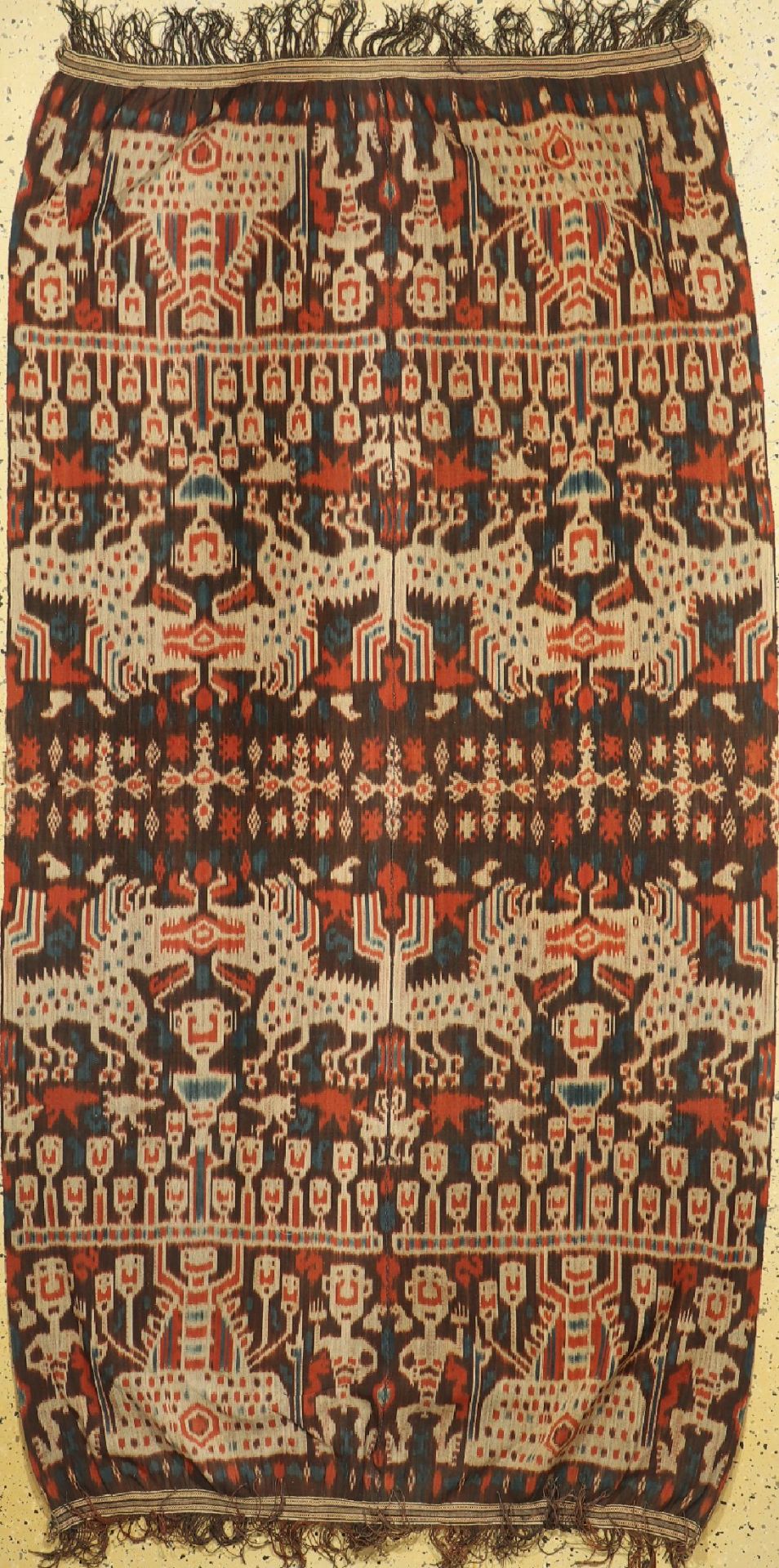 Sumba Ikat alt, Indonesien, um 1920, Baumwolle, ca. 225