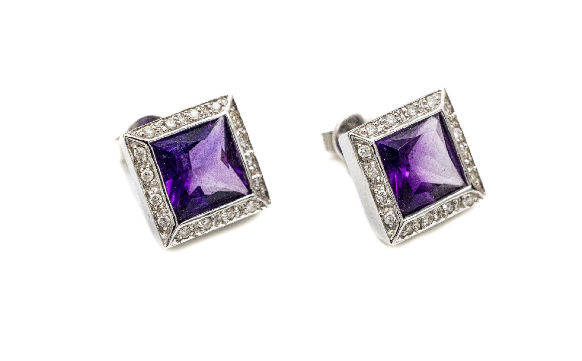 Paar 14 kt Gold Amethyst-Brillant-Ohrstecker, WG