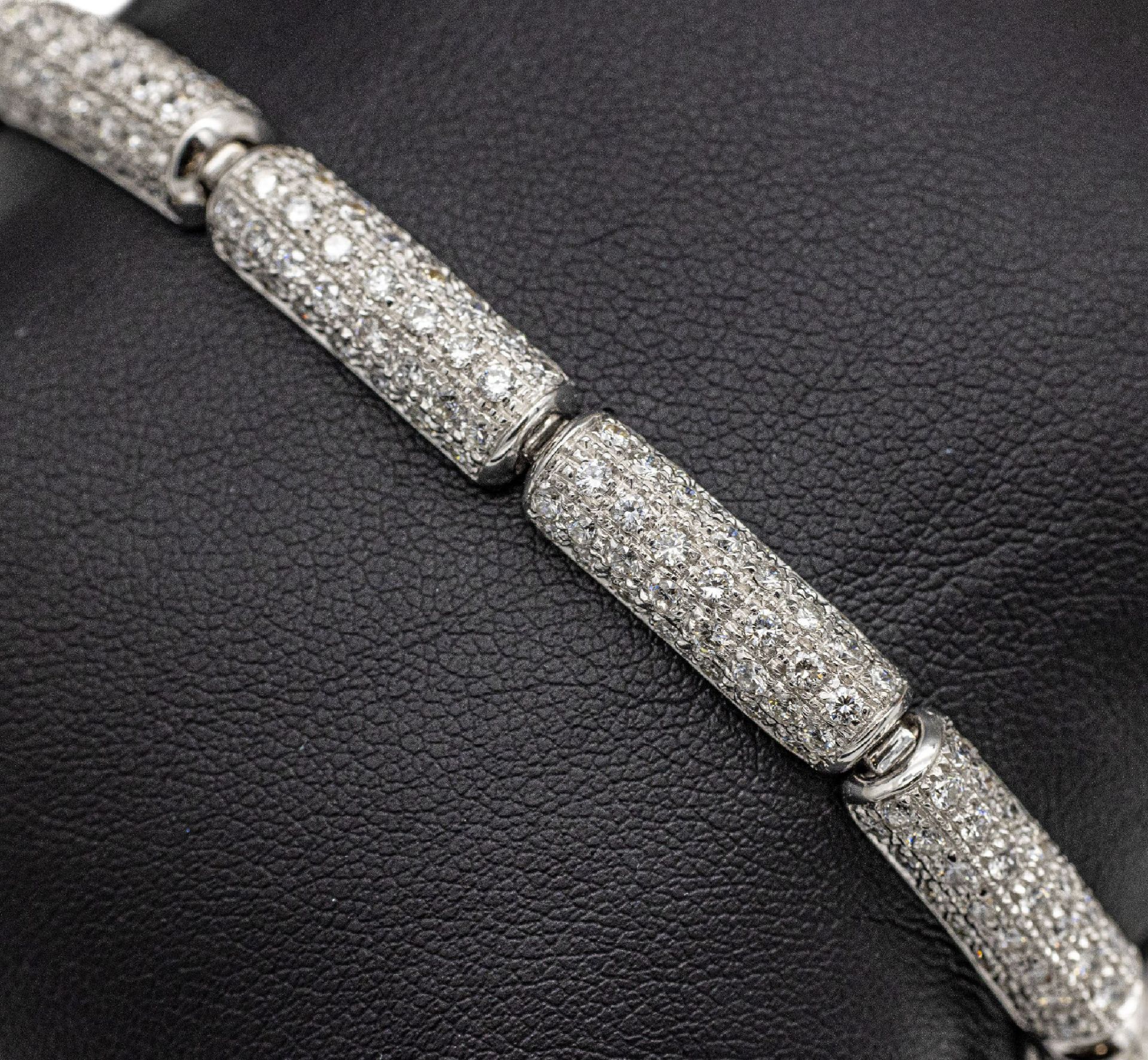 18 kt Gold Brillant-Armband, WG 750/000, Brillanten zus.