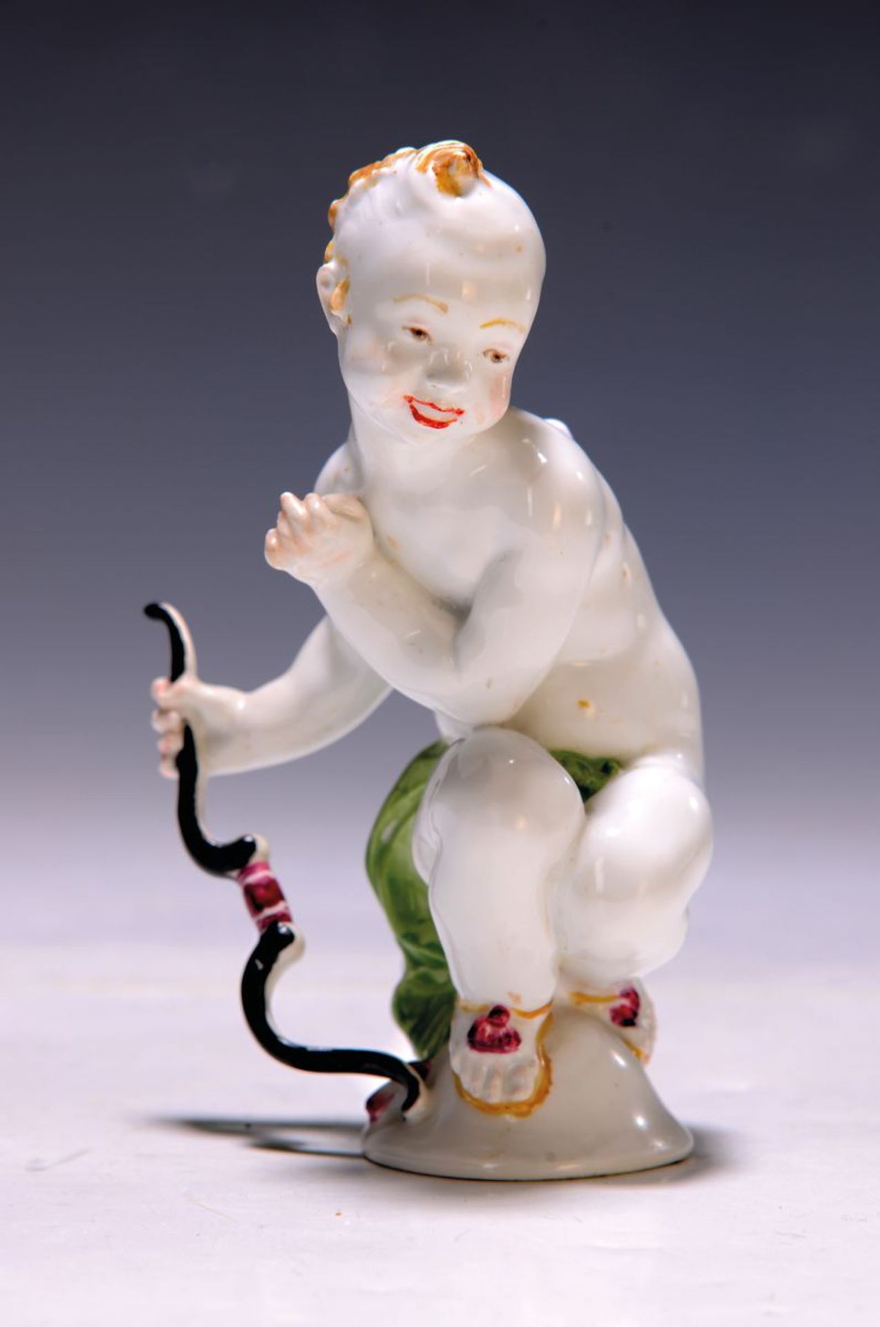 Porzellanfigur, Meissen, 'Amor', 1.H.20.Jh., Entwurf Paul