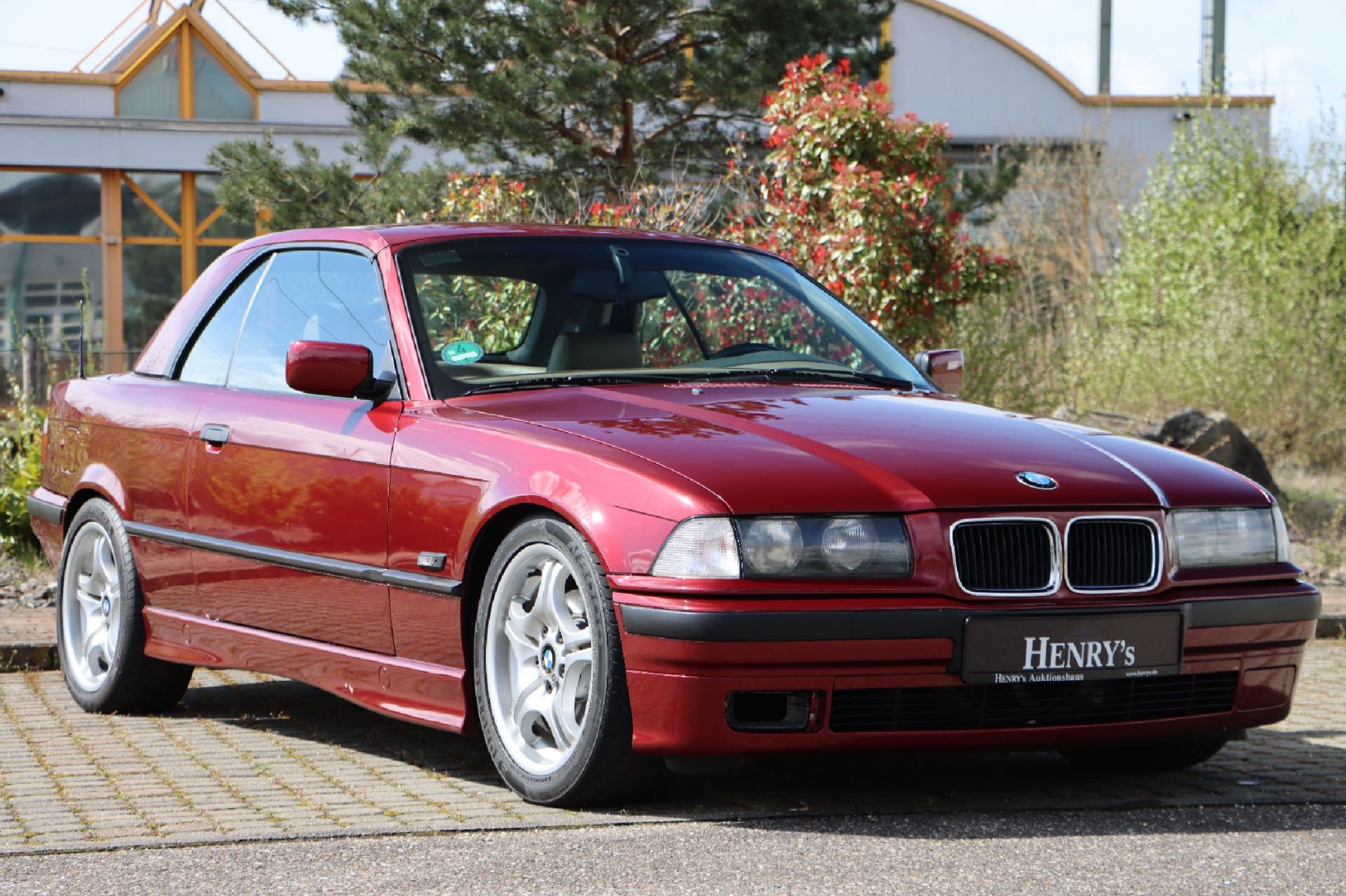 BMW 320i Cabriolet,  Fahrgestellnummer: WBABJ41030ER26467,