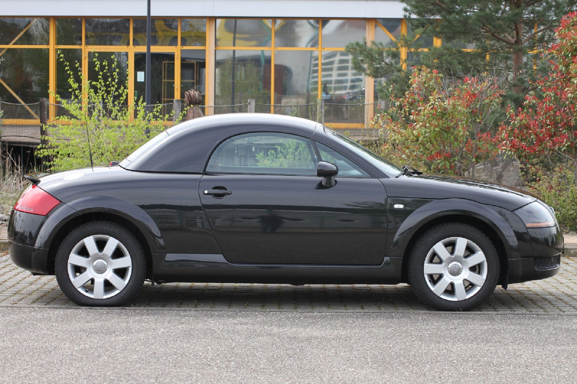 Audi TT Cabriolet, Fahrgestellnummer: TRUZZZ8NZ11030391, - Image 2 of 5