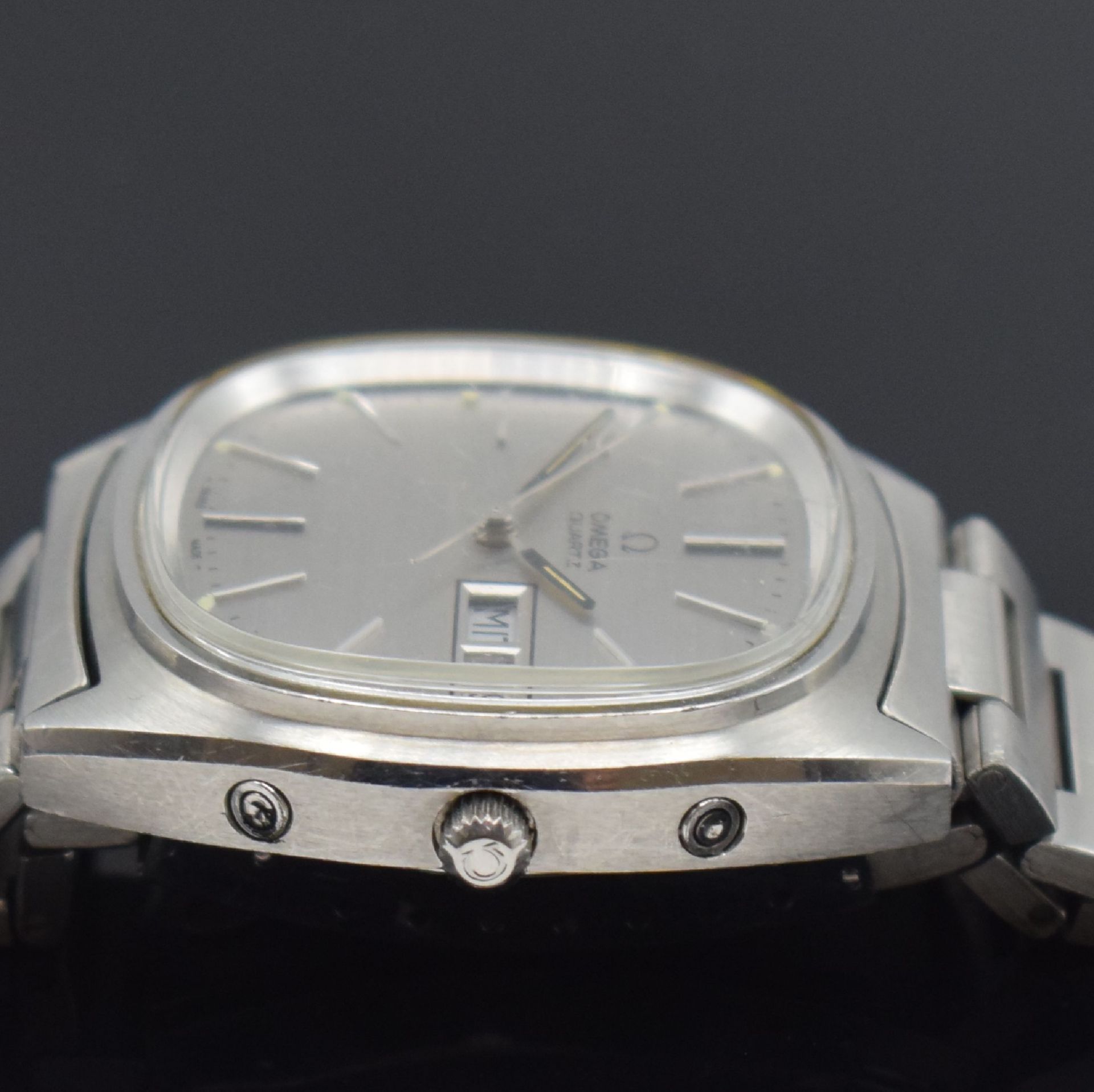 OMEGA Quartz Herrenarmbanduhr mit Tag und Datum Referenz - Image 6 of 7