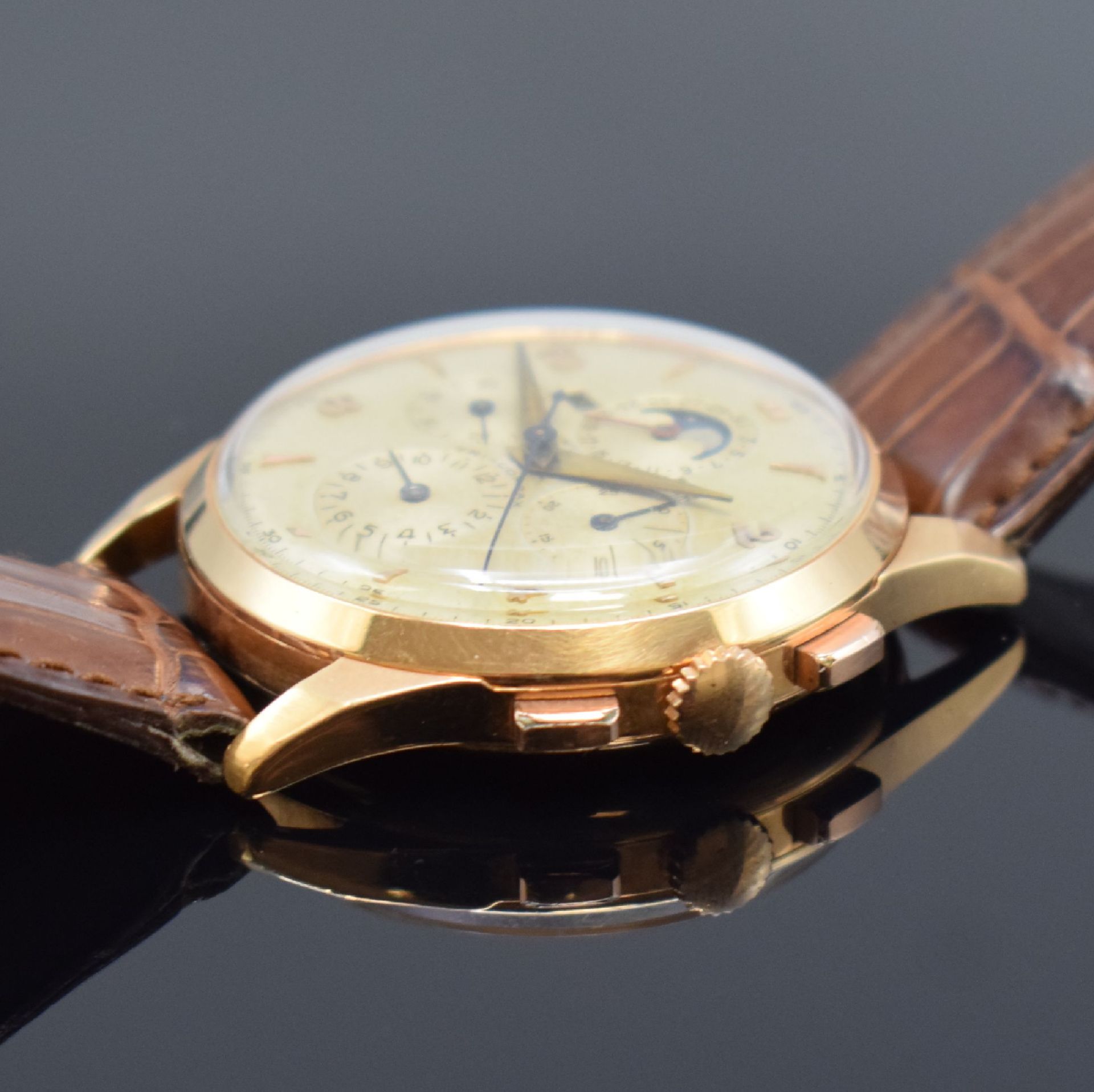 UNIVERSAL GENEVE Tri-Compax 37,5 mm Schaltradchronograph - Image 3 of 7