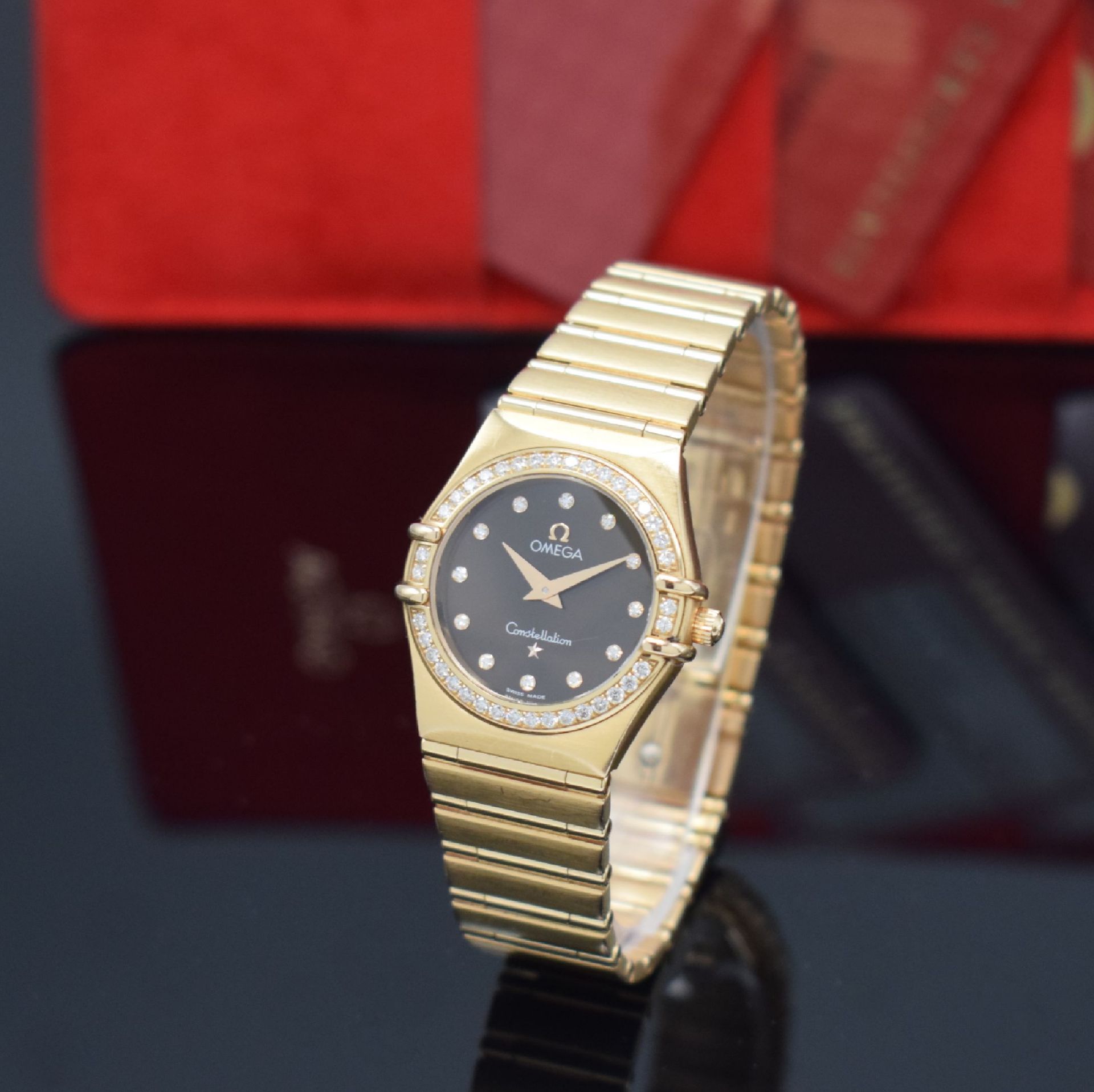 OMEGA Constellation Damenarmbanduhr in RoseG 750/000 mit