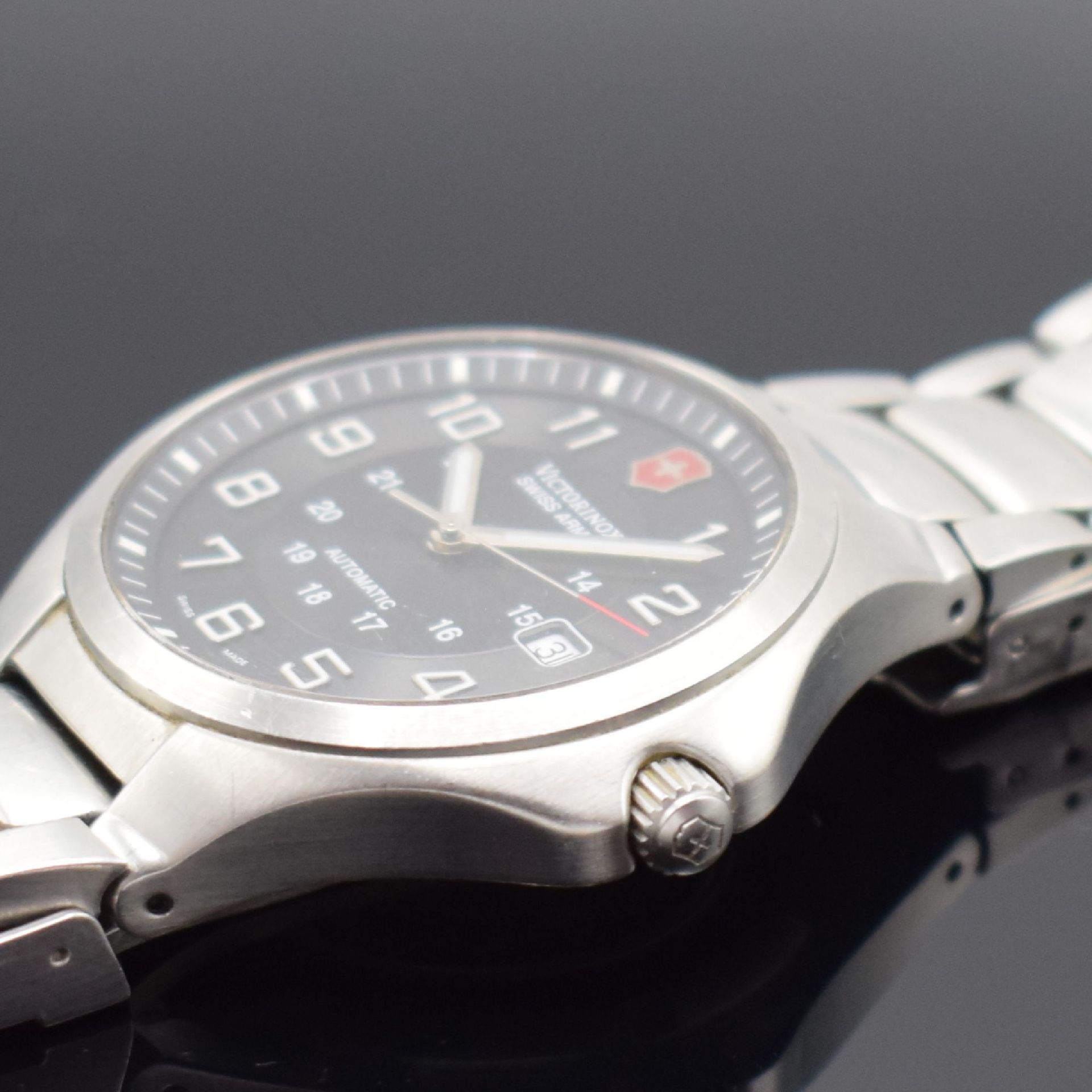 VICTORINOX Herrenarmbanduhr in Edelstahl, Schweiz um - Image 4 of 7