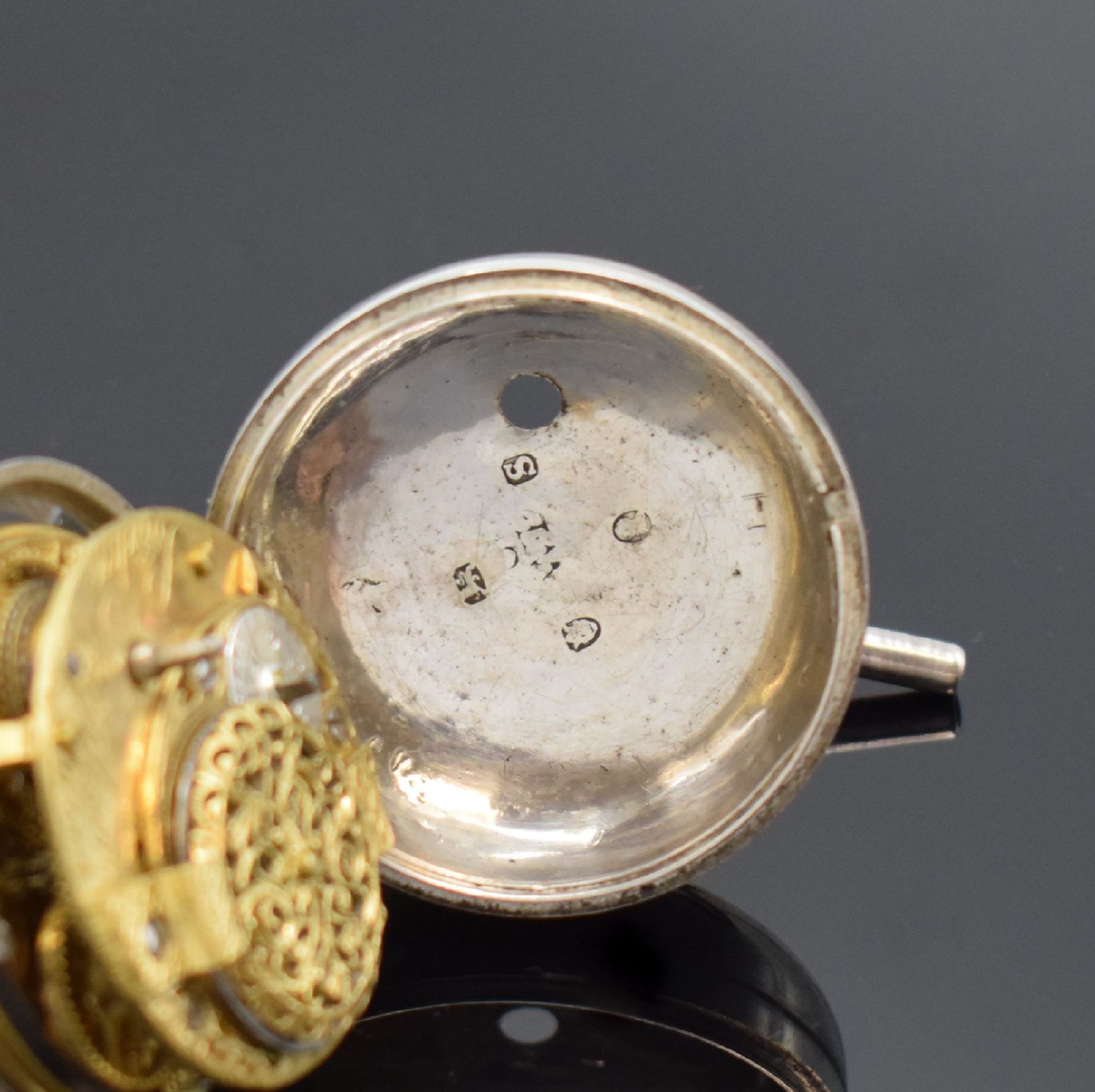 JOSEPHSON London Repousse Spindeltaschenuhr mit 2 - Image 9 of 11