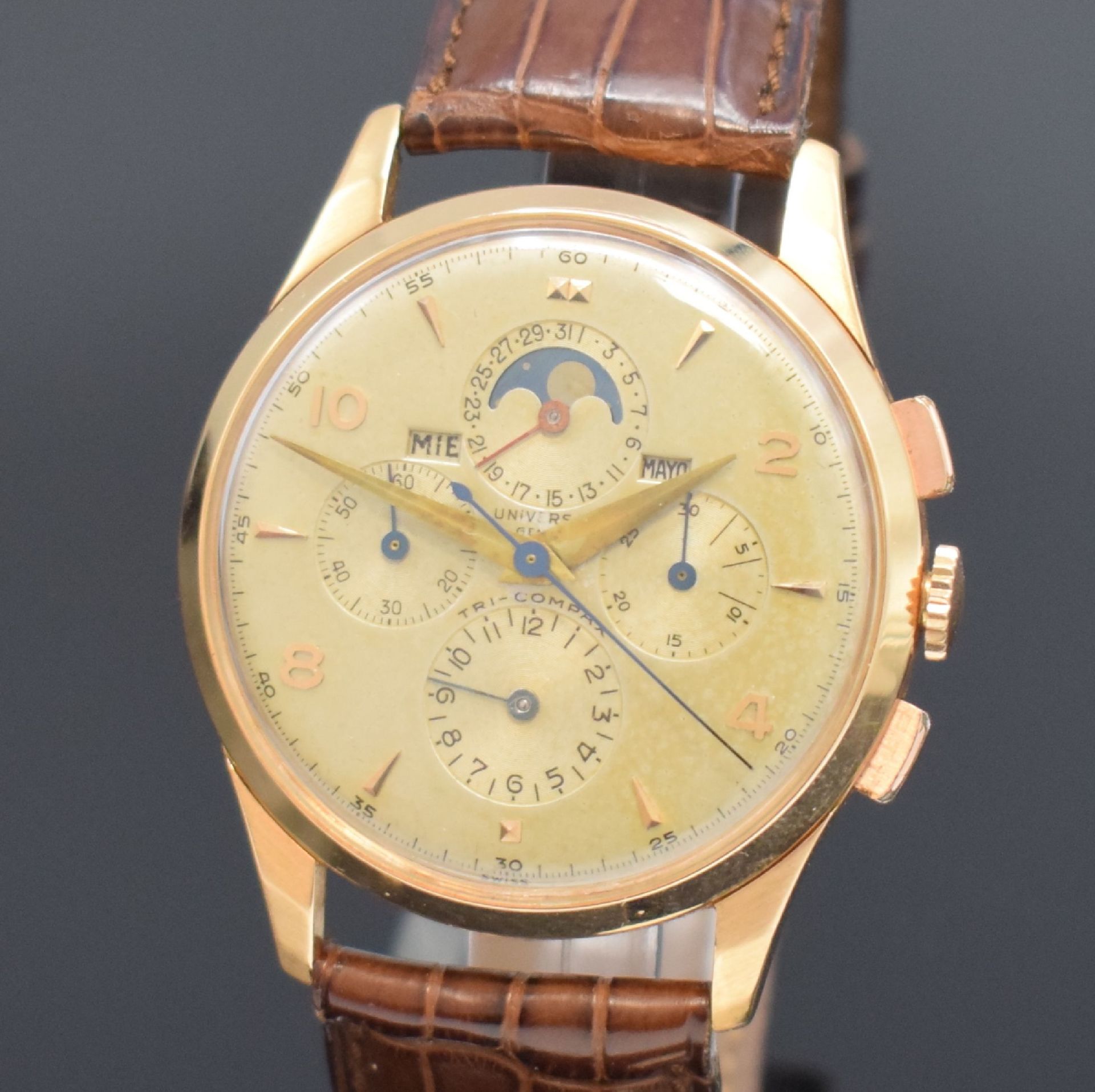 UNIVERSAL GENEVE Tri-Compax 37,5 mm Schaltradchronograph - Image 2 of 7