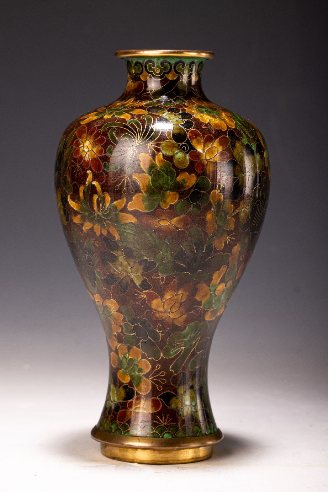 Cloisonné-Vase, Japan, Meiji-Zeit, nach 1880/81,