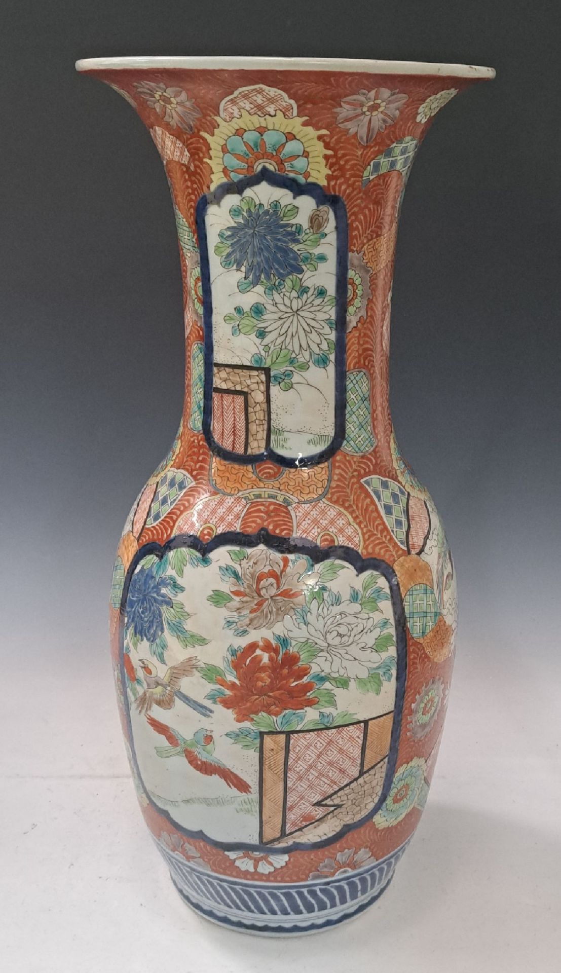 Bodenvase, China, 1950er-Jahre,  Porzellan, - Bild 2 aus 3