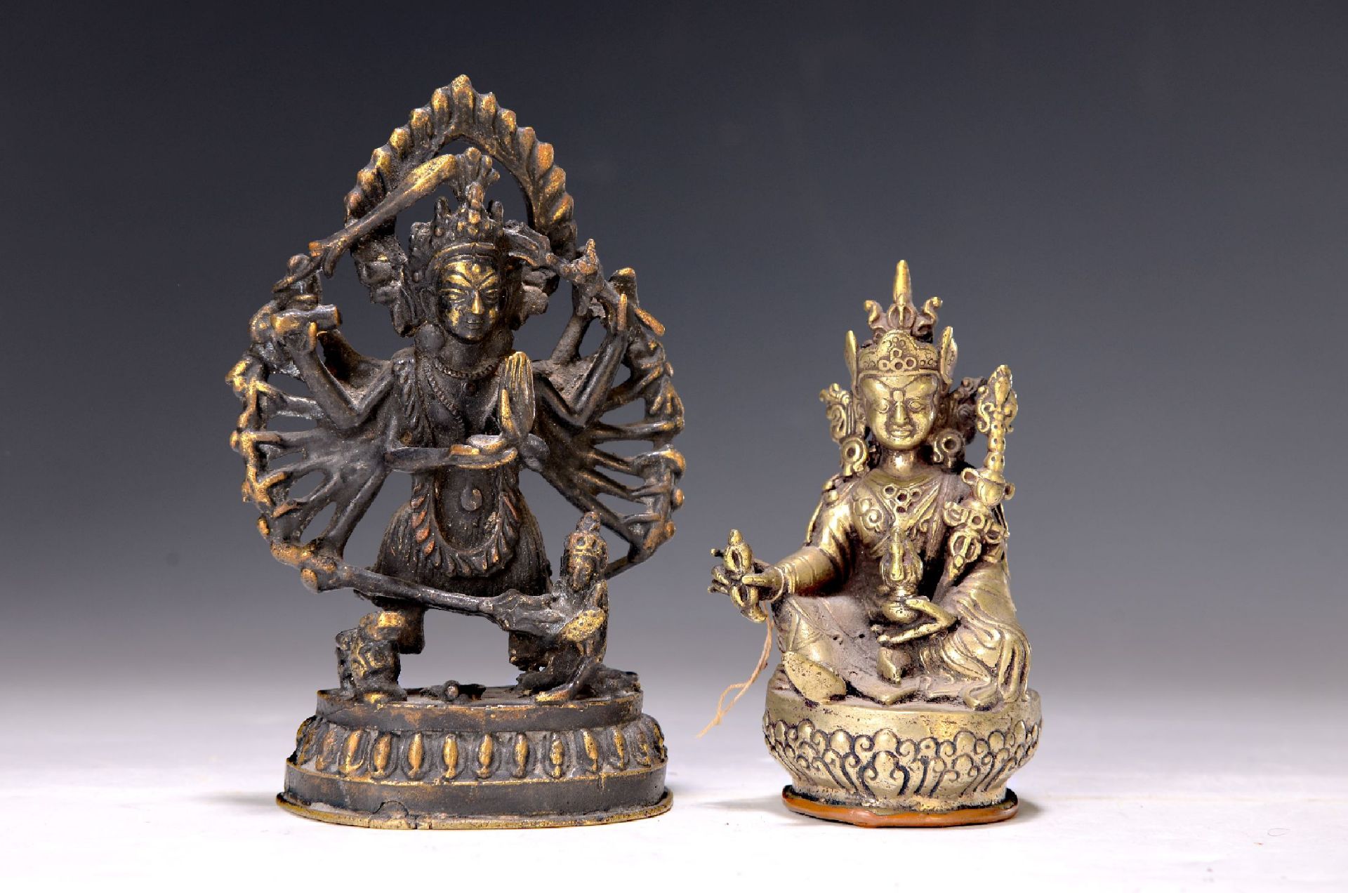 2 Skulpturen, Tibet, 19. Jh.,  Avalokiteshvara mit